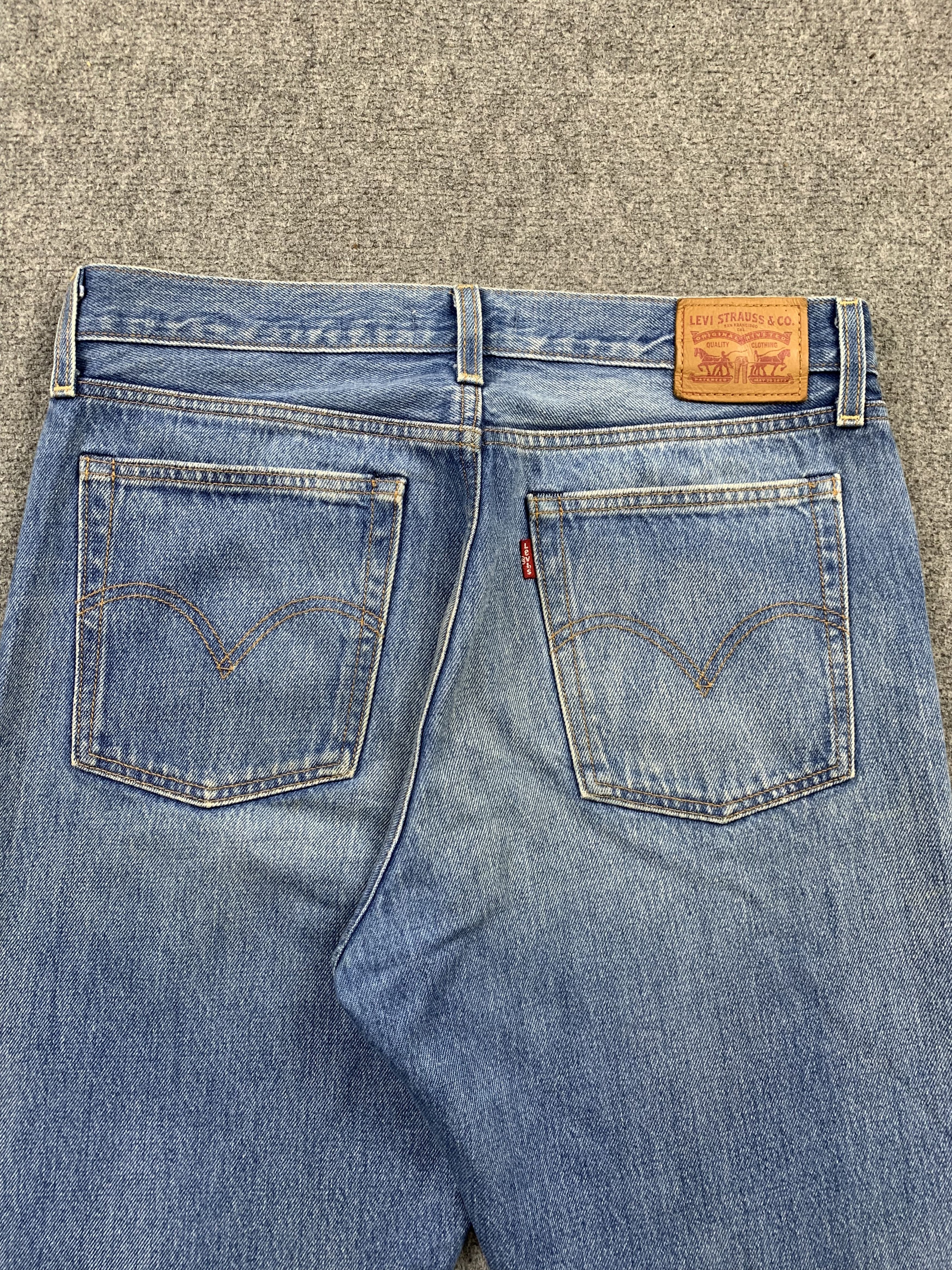 Levi's Vintage Levis 501 Faded Blue Jeans DP2188 Size US 32 / EU 48 - 4 Thumbnail