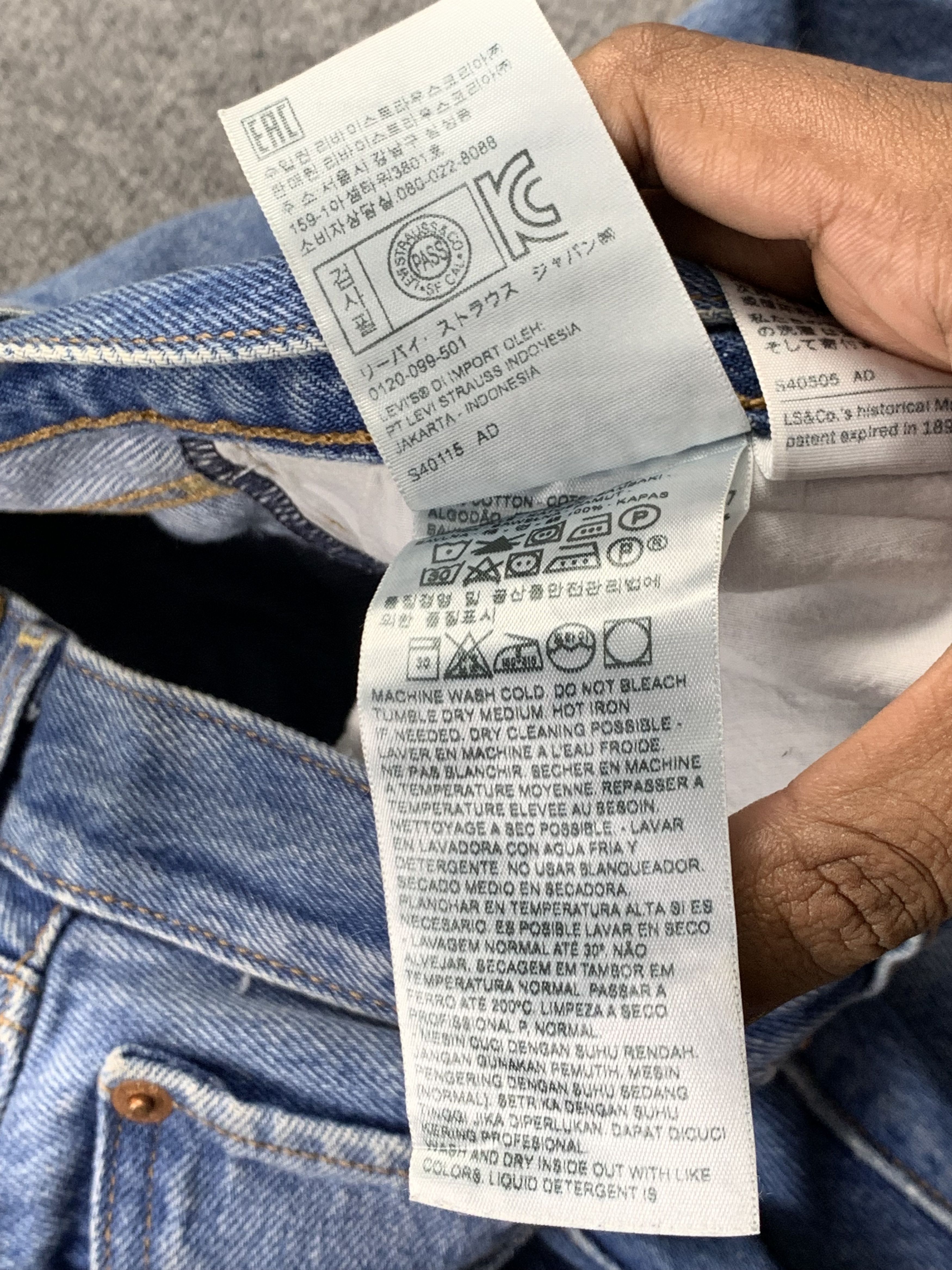 Levi's Vintage Levis 501 Faded Blue Jeans DP2188 Size US 32 / EU 48 - 10 Thumbnail