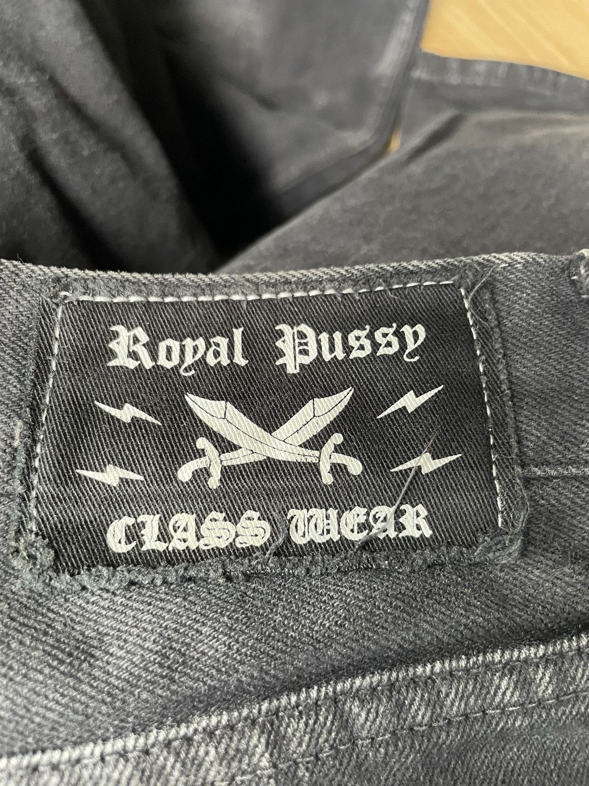 If Six Was Nine × Japanese Brand ROYAL PUSSY Slim Fits Denim Made In Japan Size US 31 - 10 Thumbnail