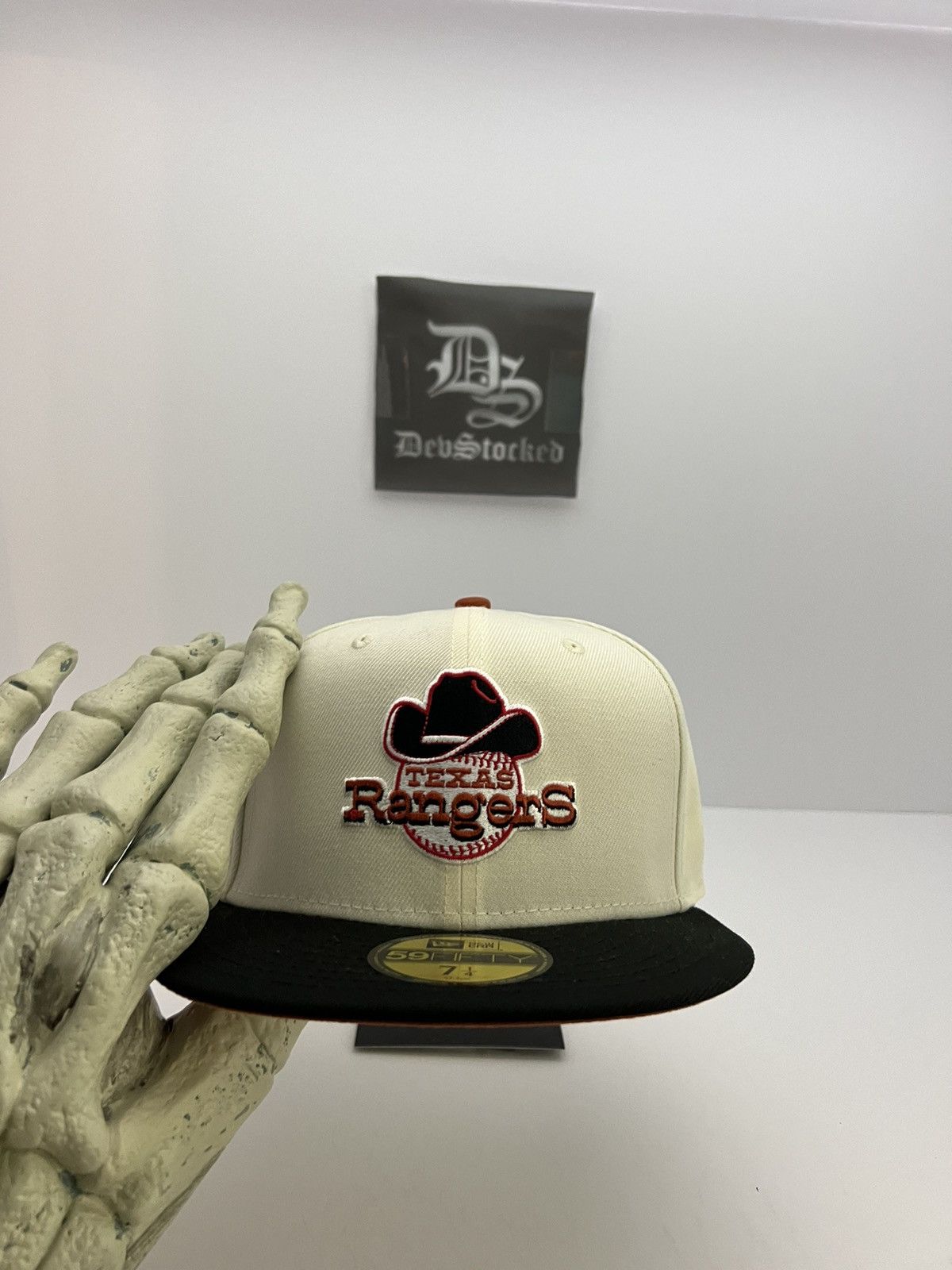 7 1/4 - Exclusive Texas Rangers 40th Ann 4UCaps Fitted Hat