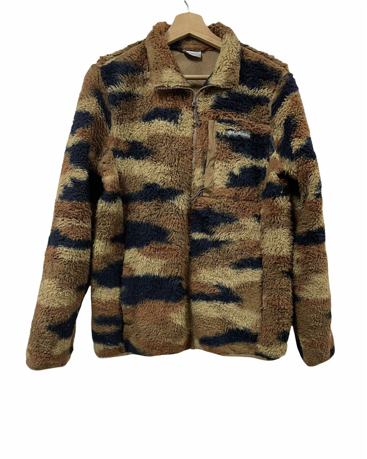 Columbia fleece jacket. Faux fur sherpa. Camouflage