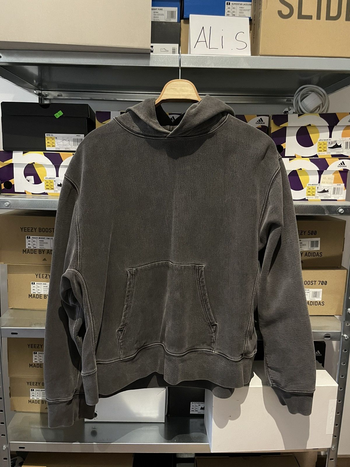 yeezy season 3 hoodie 【公式通販】