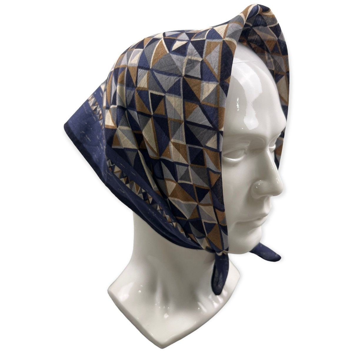 Guy Laroche Guy Laroche Handkerchief Neckerchief Bandana Pocketsquare Size ONE SIZE - 1 Thumbnail