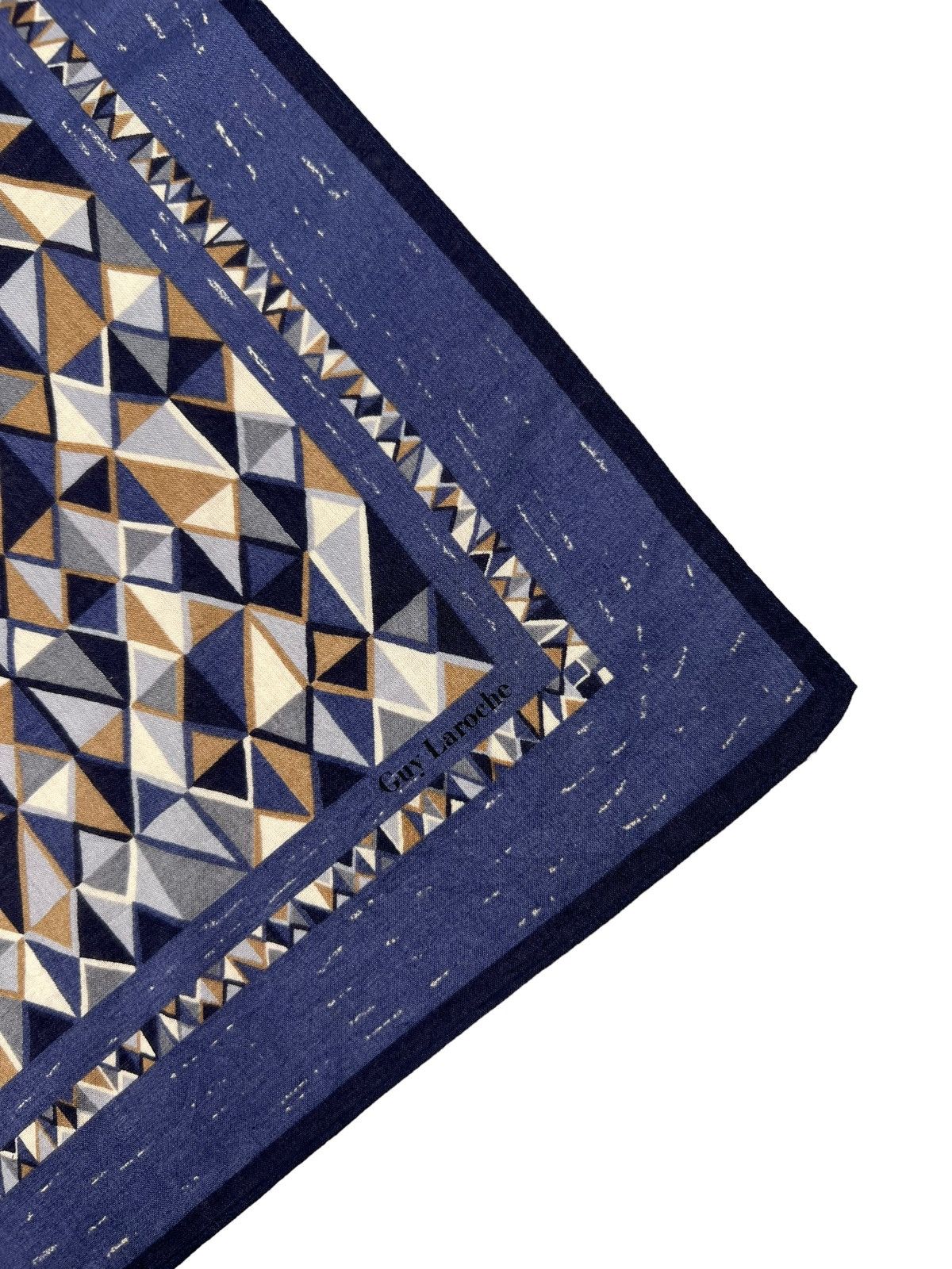 Guy Laroche Guy Laroche Handkerchief Neckerchief Bandana Pocketsquare Size ONE SIZE - 3 Thumbnail
