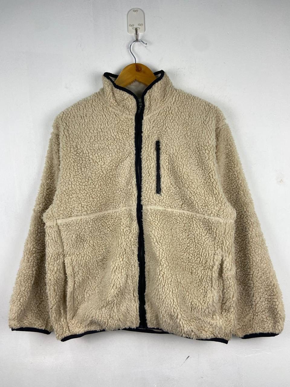 Japanese Brand 🇯🇵 GU Japanese Fleece Sherpa Jacket Deep Pile Retro