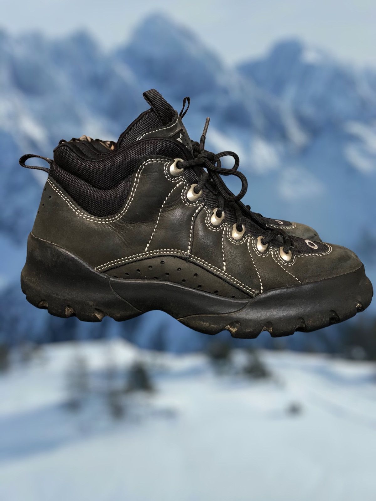 Rare Oakley Nail Boots Vintage Oakley Nail Skull and Crossbones Hiking Shoes Boots  main image 4