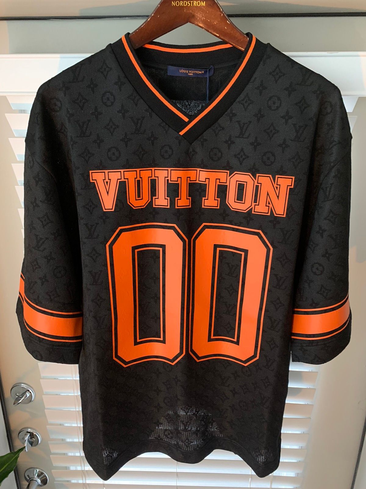Louis Vuitton 23SS monogram sporty V-neck T-shirt short sleeve cut and sew  black RM231 VV4 HOY67W L black