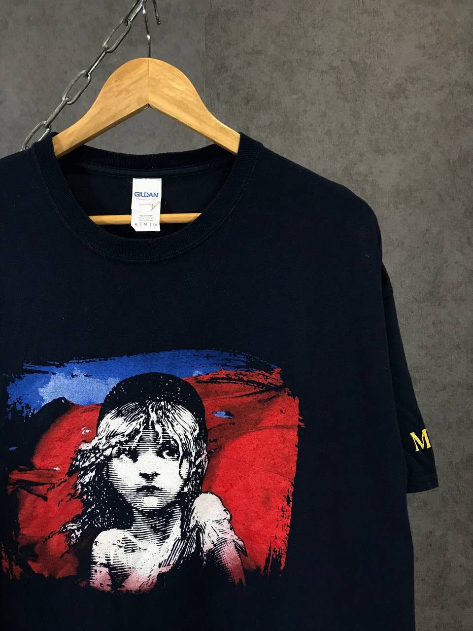 Vintage Les Miserables vintage tee Size US XL / EU 56 / 4 - 2 Thumbnail