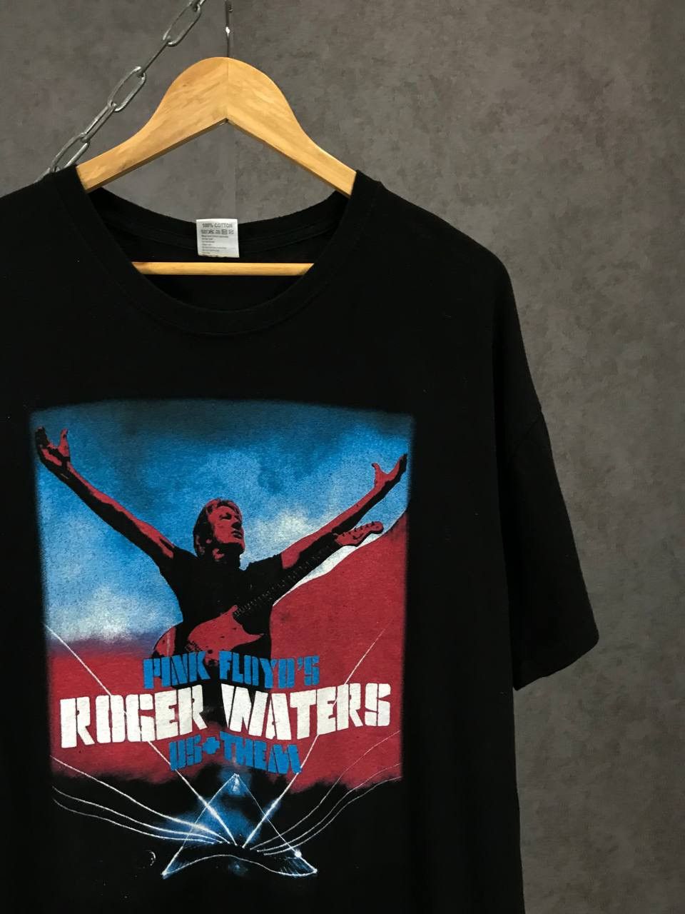 Band Tees Roger Waters Pink Floyd rock band tour tee Size US XL / EU 56 / 4 - 3 Thumbnail