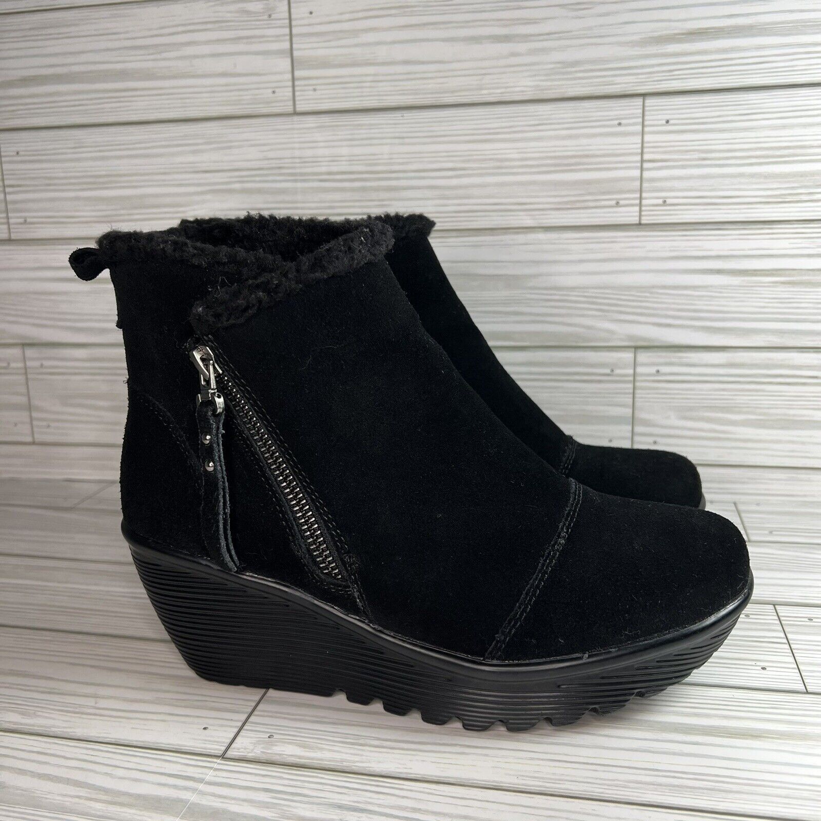 Skechers SKECHERS Parallel Wedge Ankle Boots Side Zip Black Water Rep ...