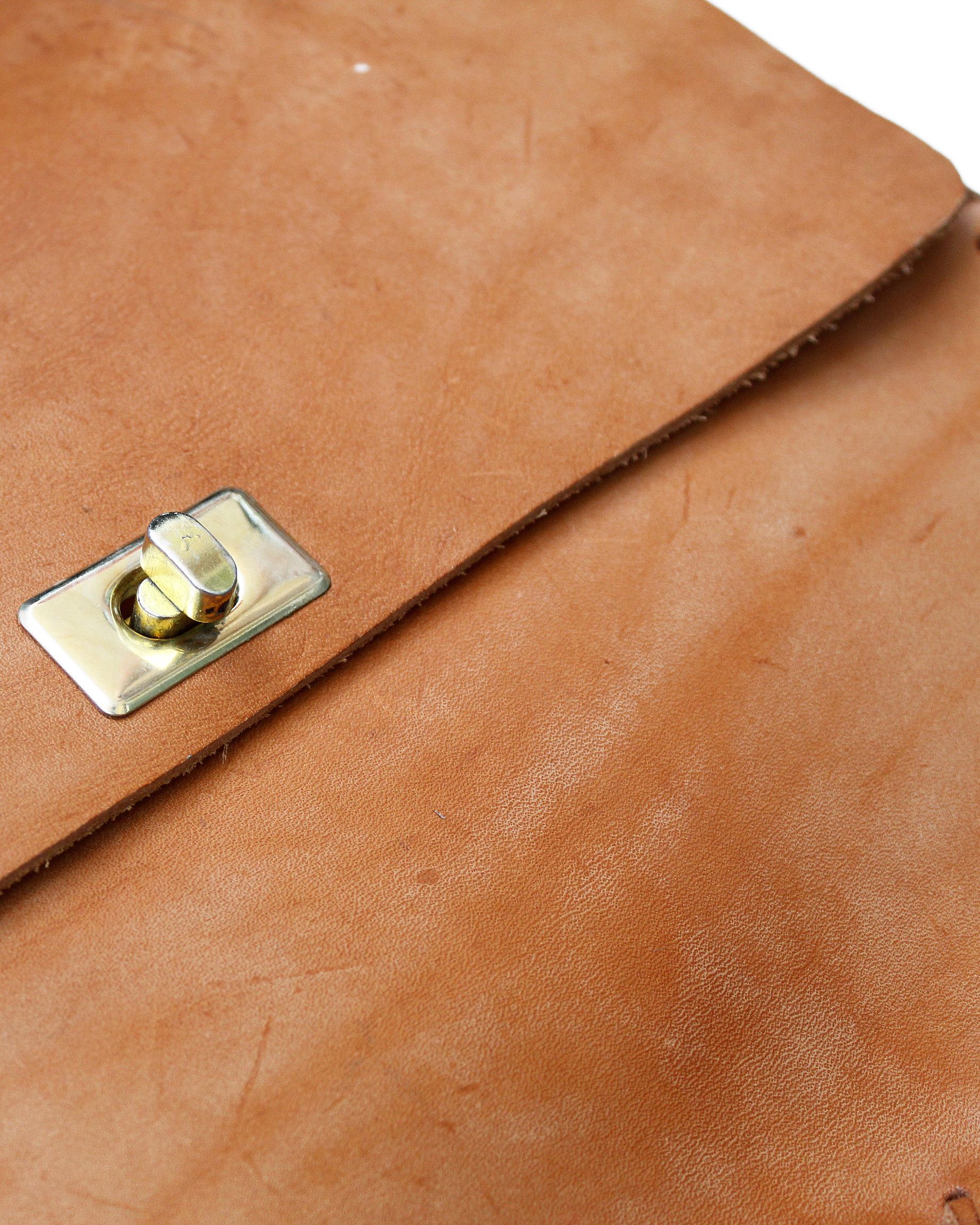 Handmade 80s vintage tan leather shoulder bag handmade crossbody Size ONE SIZE - 4 Thumbnail