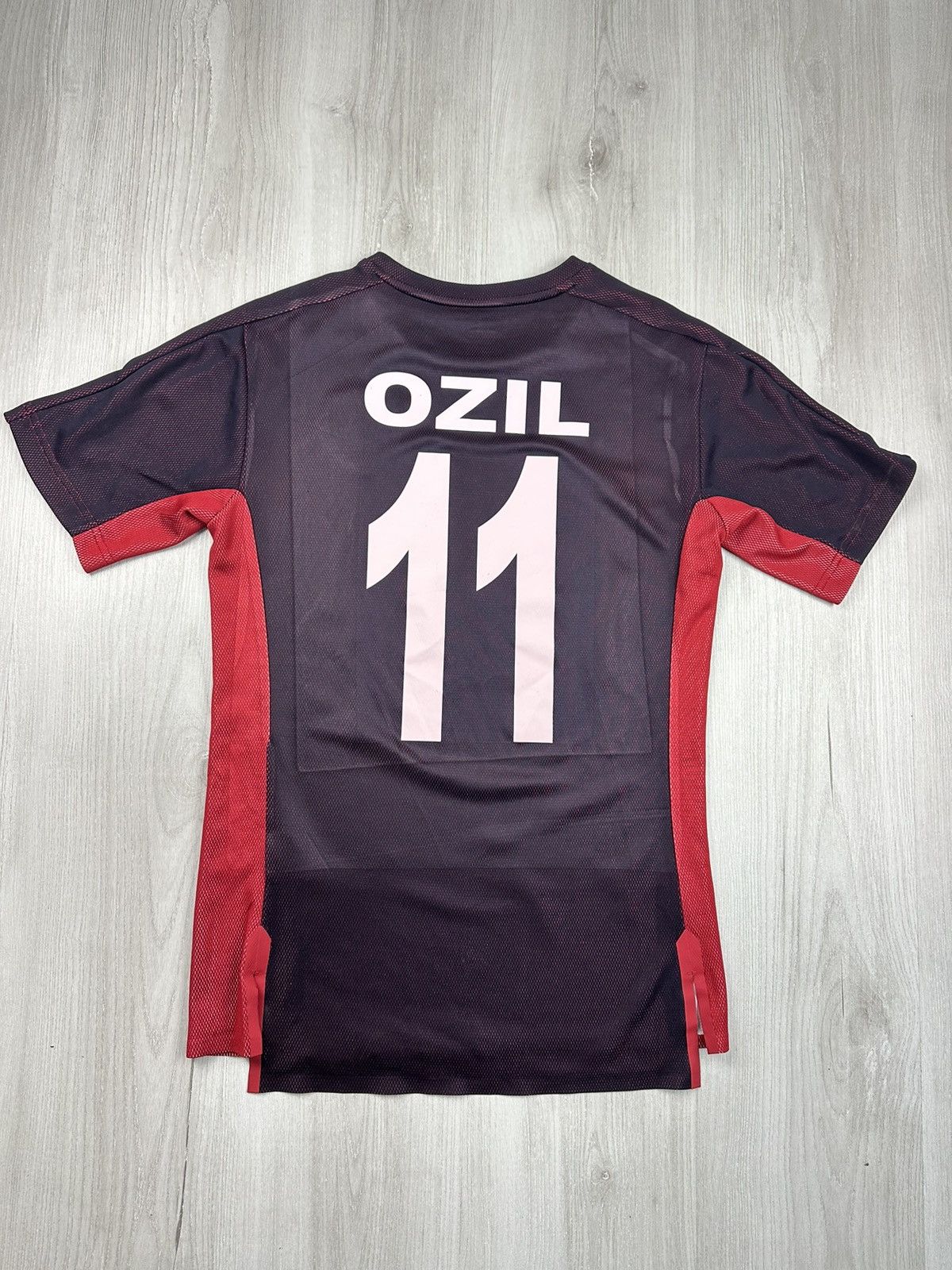 Puma Arsenal Ozil Puma Jersey Size US S / EU 44-46 / 1 - 2 Thumbnail