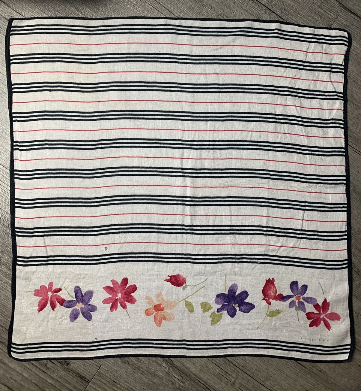 Burberry Burberry Handkercheif Pocketsquares Scarf Size ONE SIZE - 2 Thumbnail