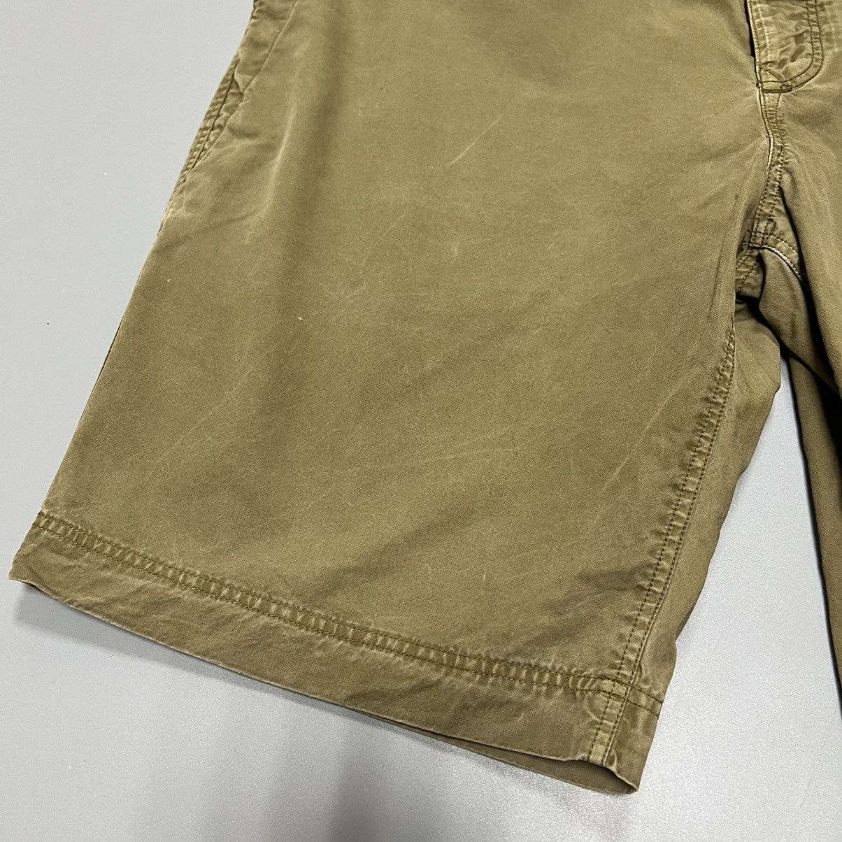 Burberry × Vintage Burberry Brit Shorts men’s size 36 Size US 36 / EU 52 - 13 Thumbnail