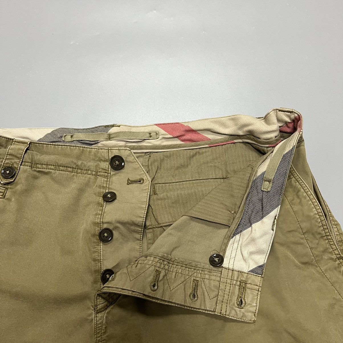 Burberry × Vintage Burberry Brit Shorts men’s size 36 Size US 36 / EU 52 - 7 Thumbnail