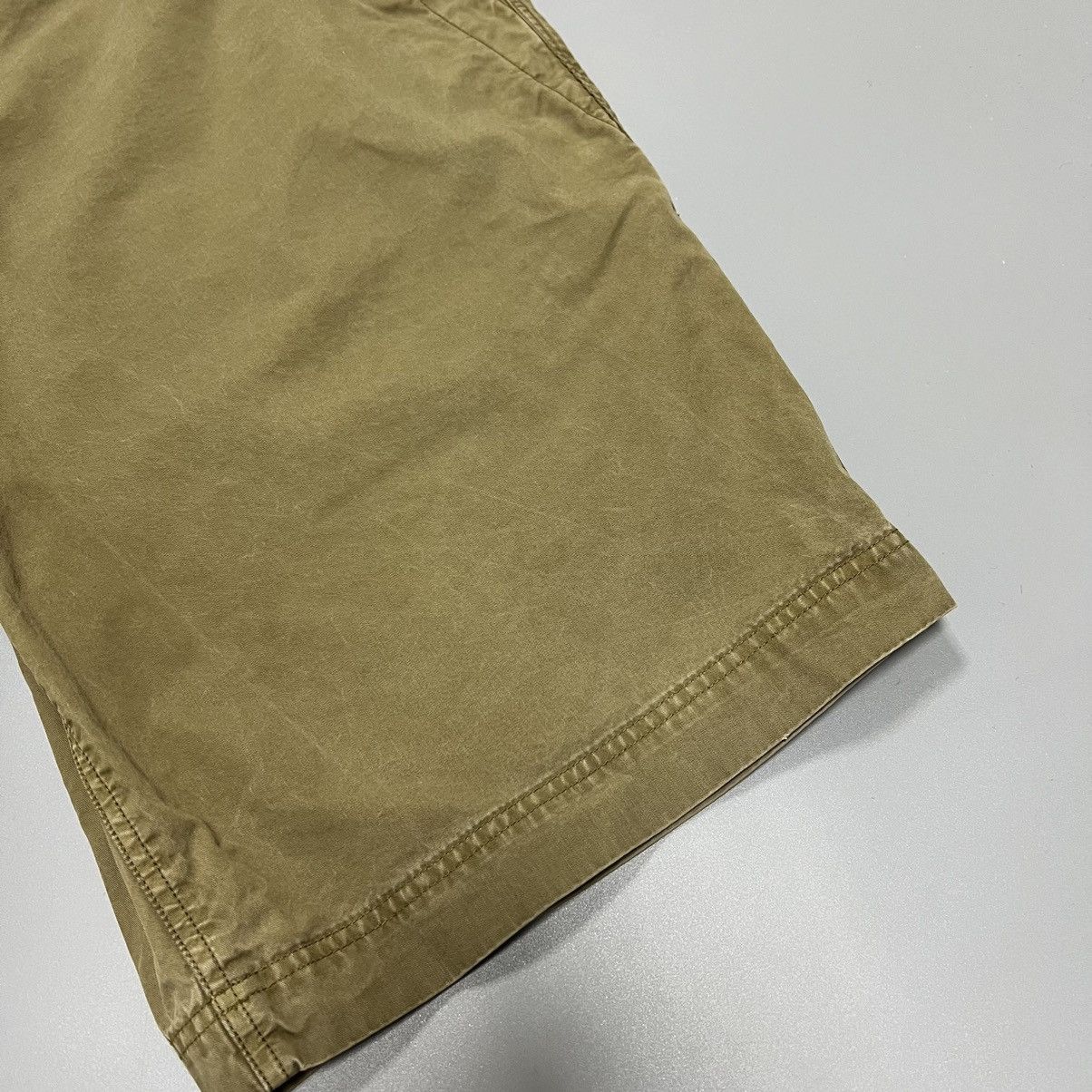 Burberry × Vintage Burberry Brit Shorts men’s size 36 Size US 36 / EU 52 - 12 Thumbnail