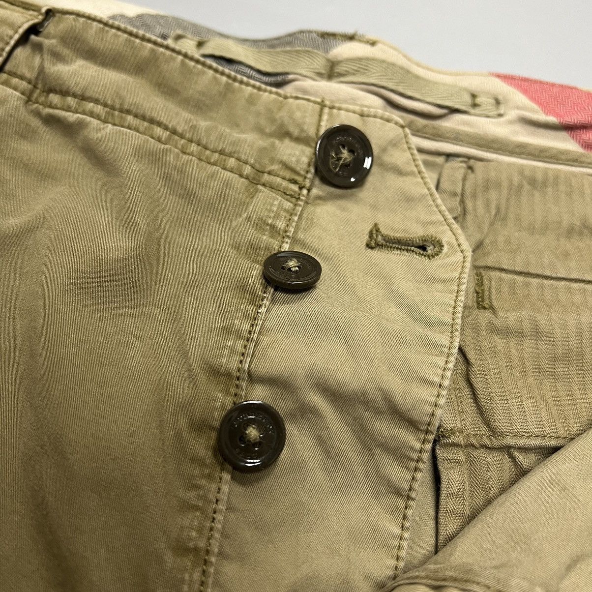 Burberry × Vintage Burberry Brit Shorts men’s size 36 Size US 36 / EU 52 - 8 Thumbnail