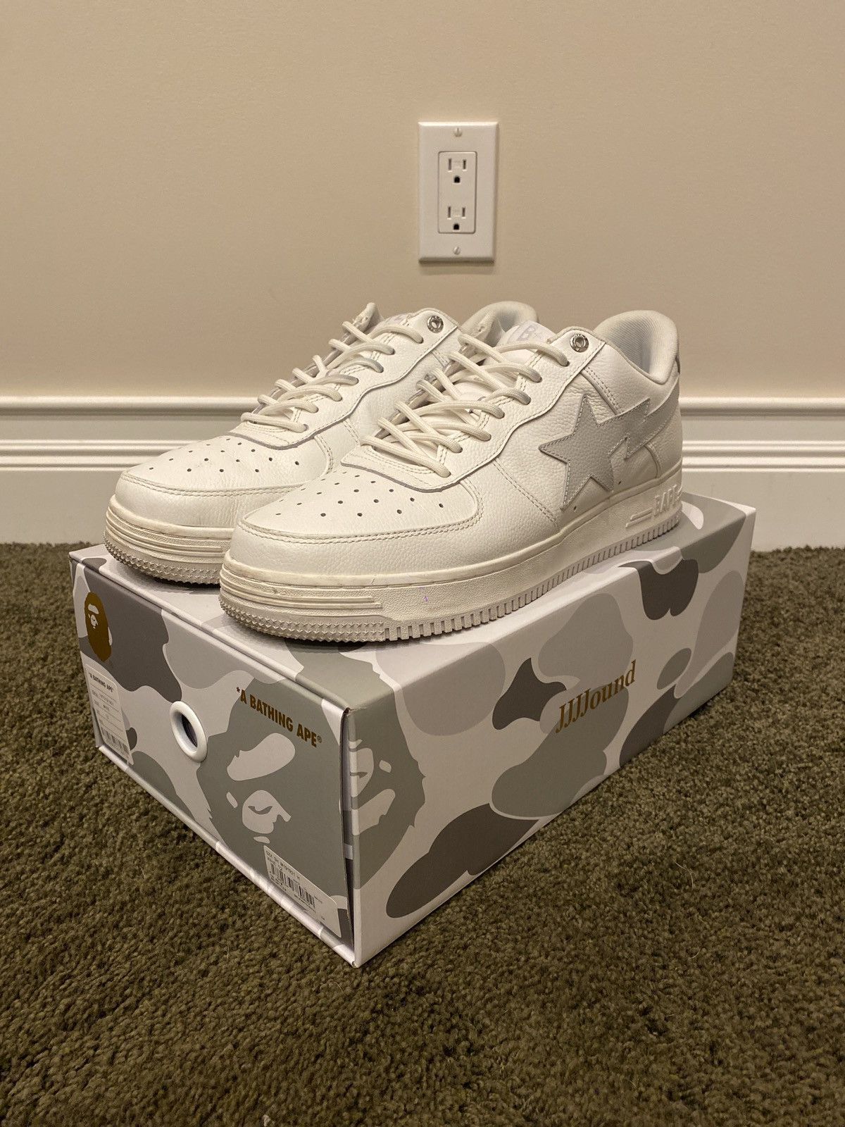 NEW White outlets bapesta size 12