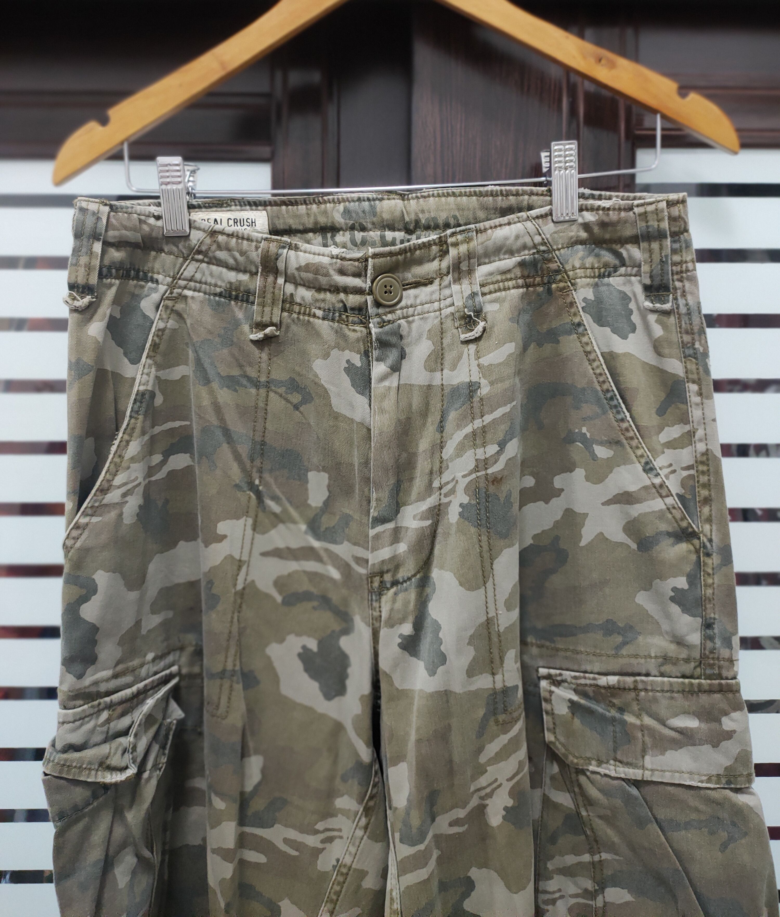 Japanese Brand Real Crush Clothing Multipocket Camo Pants Size US 31 - 3 Thumbnail
