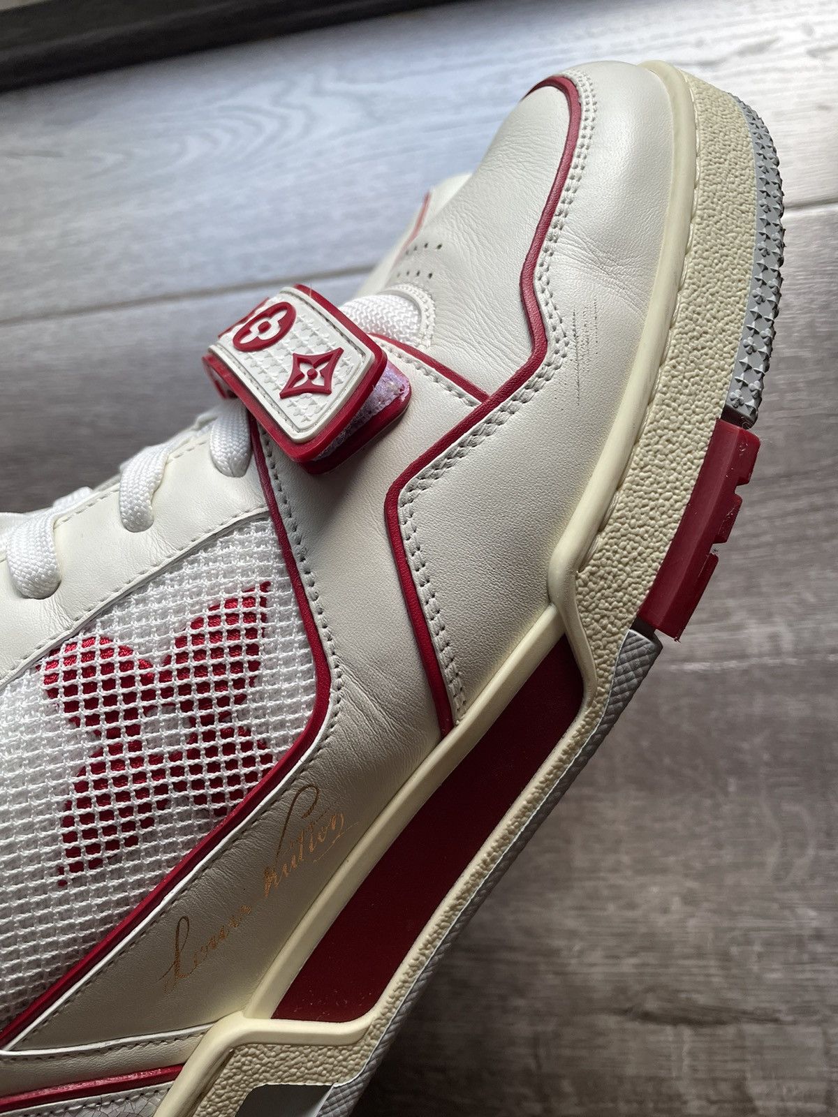 Louis Vuitton Louis Vuitton White Red Mesh Strap Trainer Sneaker Size US 10.5 / EU 43-44 - 8 Thumbnail