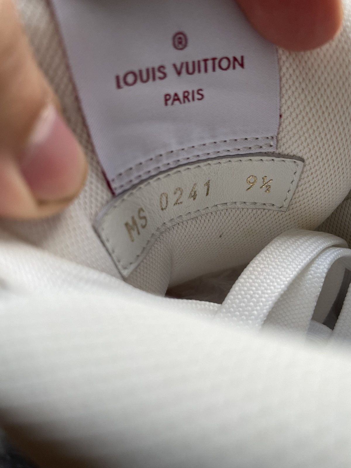 Louis Vuitton Louis Vuitton White Red Mesh Strap Trainer Sneaker Size US 10.5 / EU 43-44 - 12 Thumbnail
