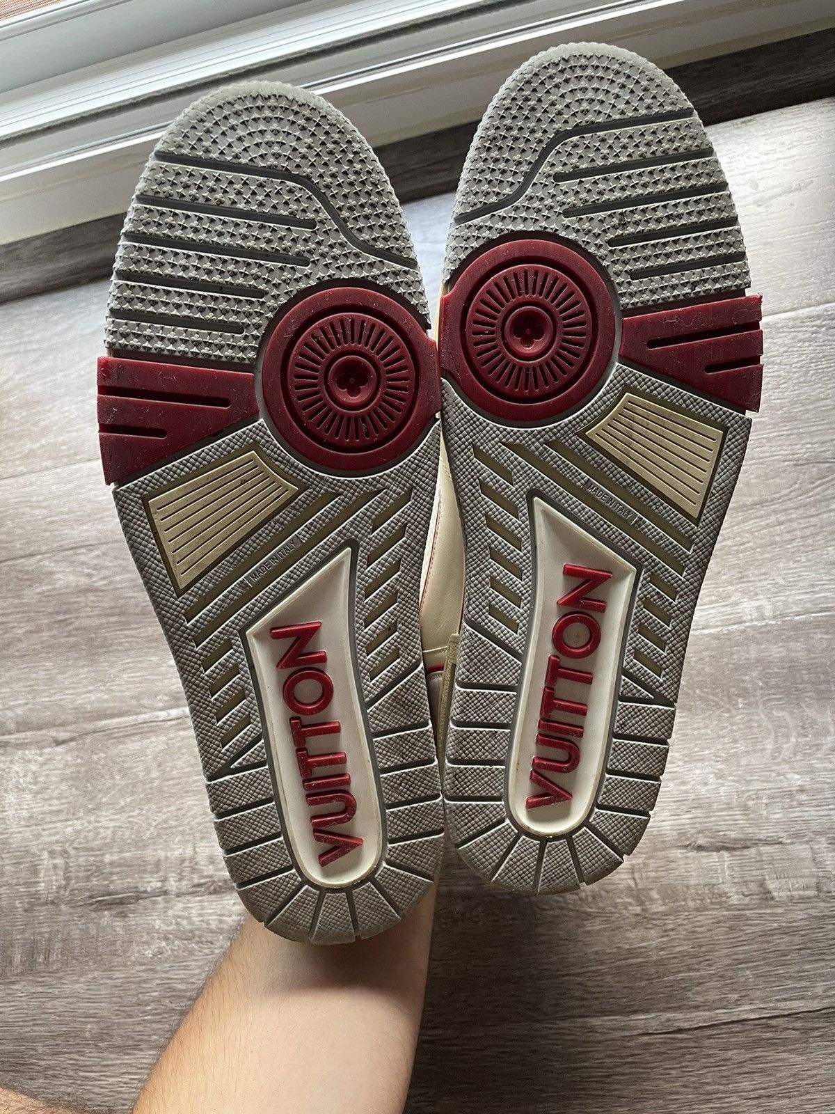 Louis Vuitton Louis Vuitton White Red Mesh Strap Trainer Sneaker Size US 10.5 / EU 43-44 - 14 Thumbnail