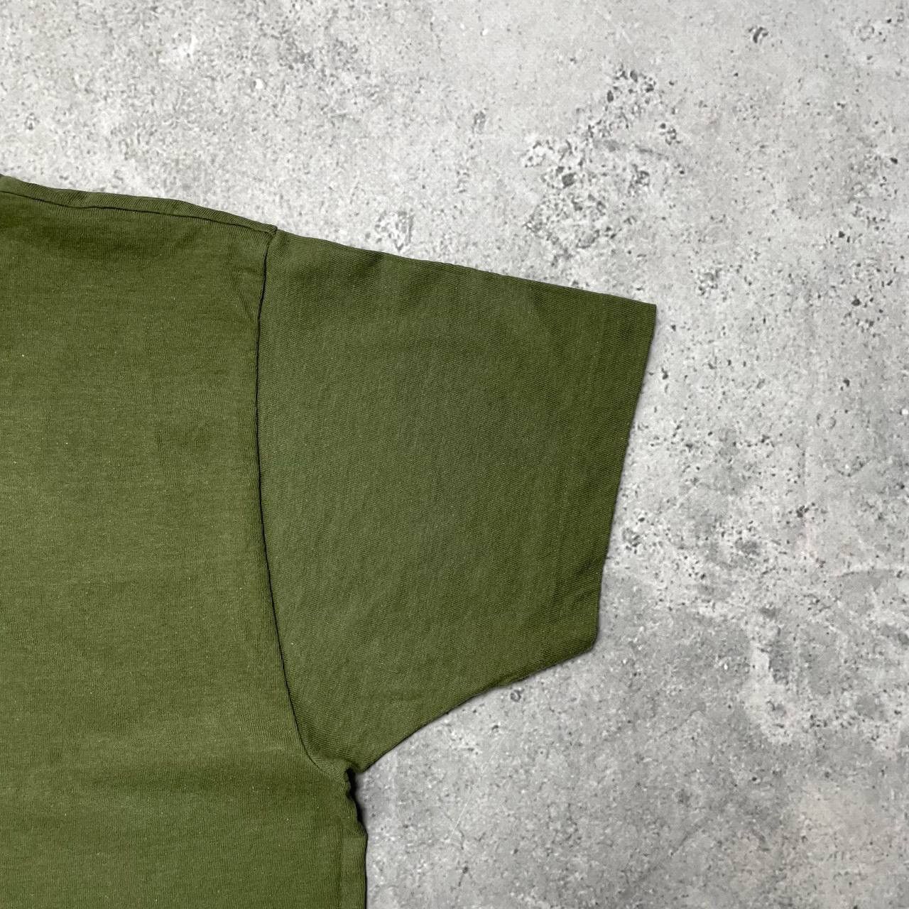 Vintage Vintage 90s British Army Arma Pacis Fulcra T Shirt Green L Size US L / EU 52-54 / 3 - 14 Thumbnail