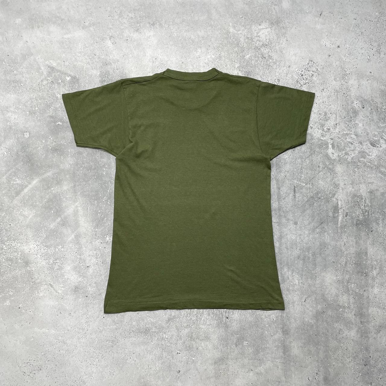 Vintage Vintage 90s British Army Arma Pacis Fulcra T Shirt Green L Size US L / EU 52-54 / 3 - 11 Thumbnail