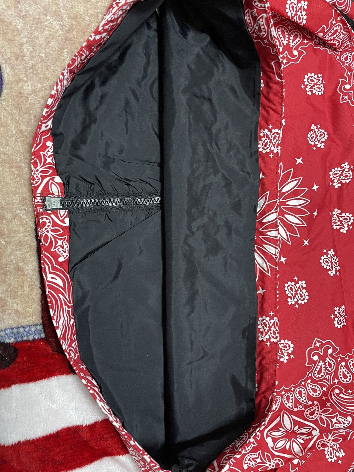 Supreme × The North Face Supreme tnf north face red bandana Paisley mountain Jacket Size US M / EU 48-50 / 2 - 8 Thumbnail