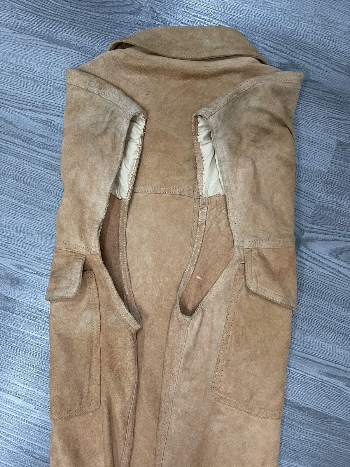 Loewe × Vintage Vintage Loewe Soft Suede Leather Sleeveless shirt Size US M / EU 48-50 / 2 - 14 Thumbnail