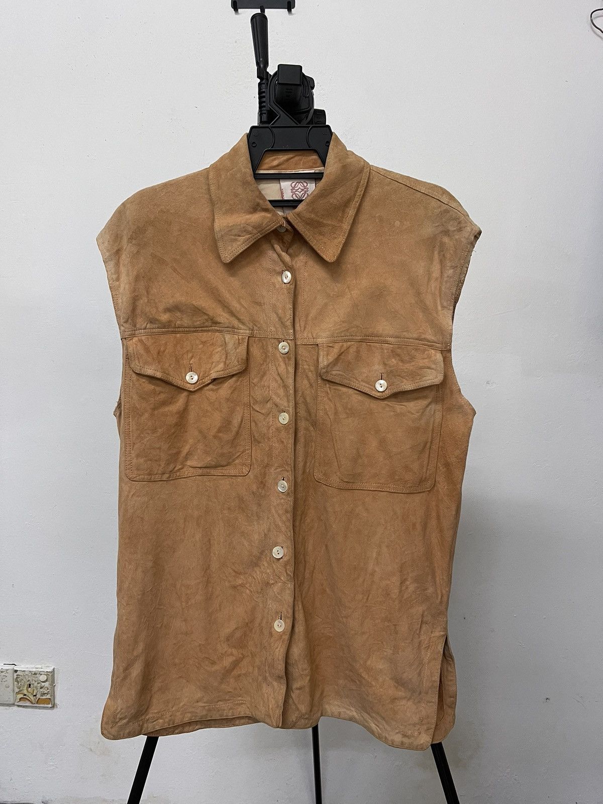 Loewe × Vintage Vintage Loewe Soft Suede Leather Sleeveless shirt Size US M / EU 48-50 / 2 - 1 Thumbnail