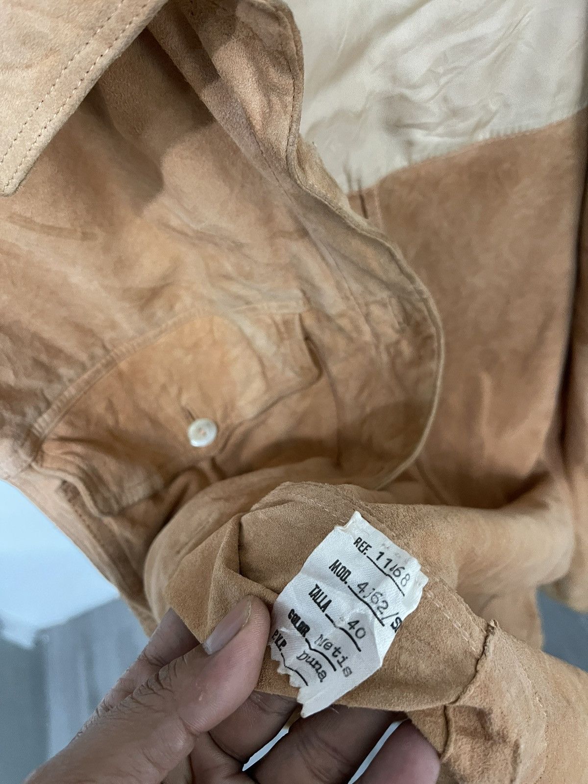 Loewe × Vintage Vintage Loewe Soft Suede Leather Sleeveless shirt Size US M / EU 48-50 / 2 - 7 Thumbnail