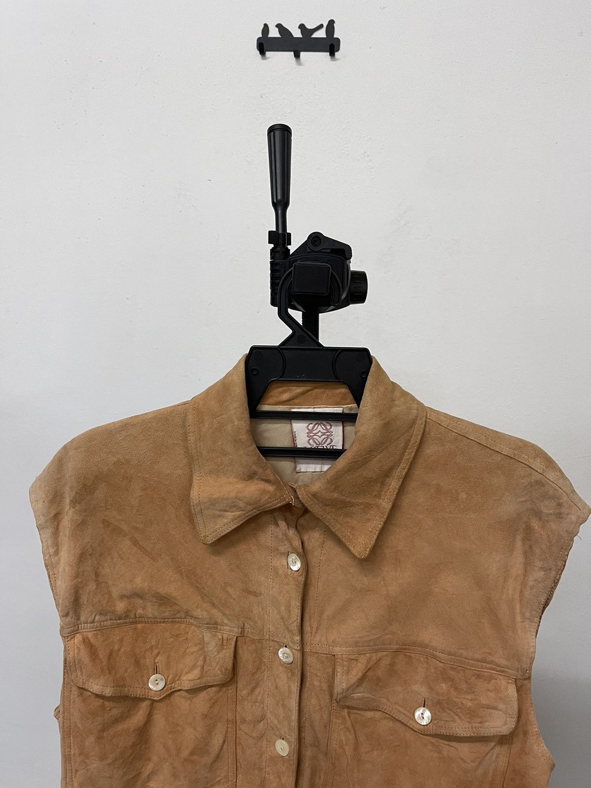 Loewe × Vintage Vintage Loewe Soft Suede Leather Sleeveless shirt Size US M / EU 48-50 / 2 - 3 Thumbnail