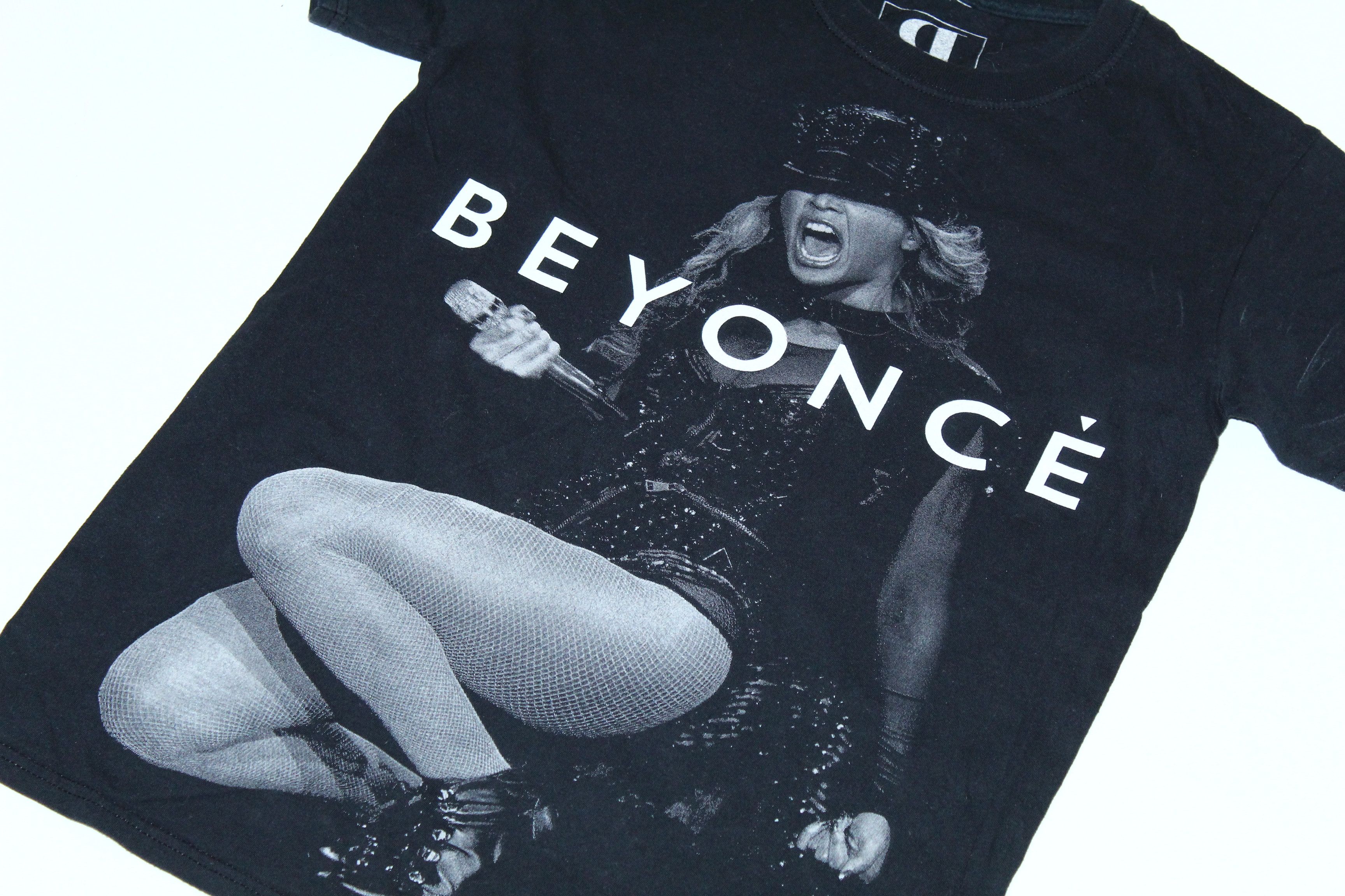Beyonce Beyonce The Mrs. Carter Show World Tour Graphic T-shirt Size US S / EU 44-46 / 1 - 4 Thumbnail