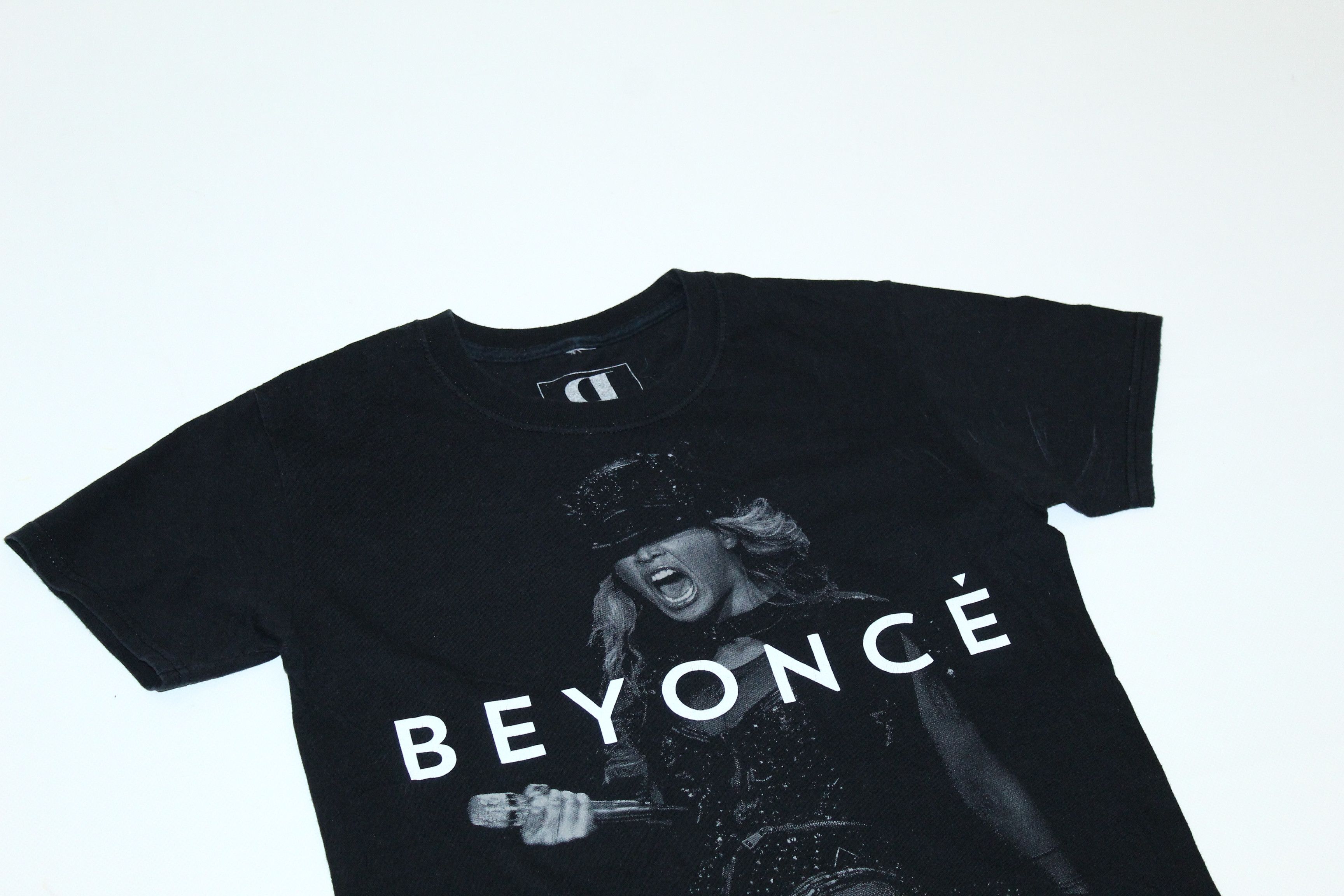 Beyonce Beyonce The Mrs. Carter Show World Tour Graphic T-shirt Size US S / EU 44-46 / 1 - 2 Thumbnail