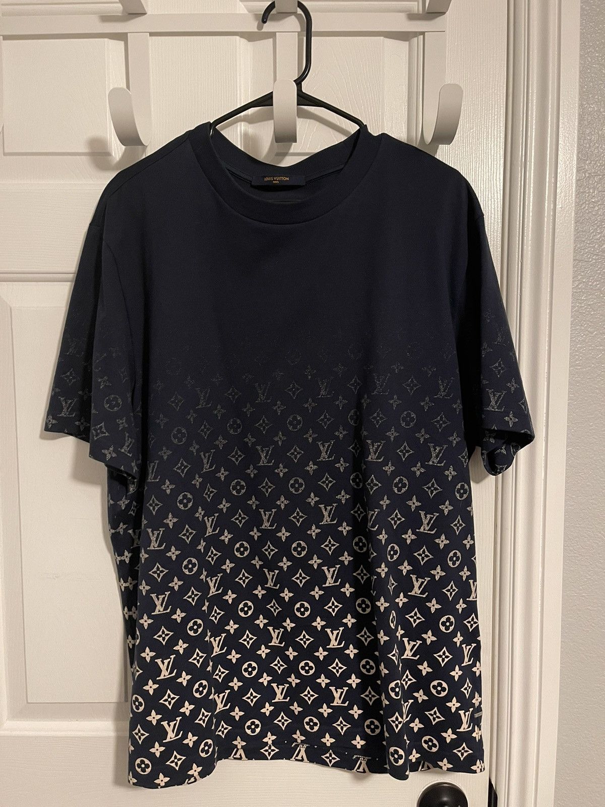 Louis Vuitton LVSE Monogram Gradient T-Shirt Black Size M