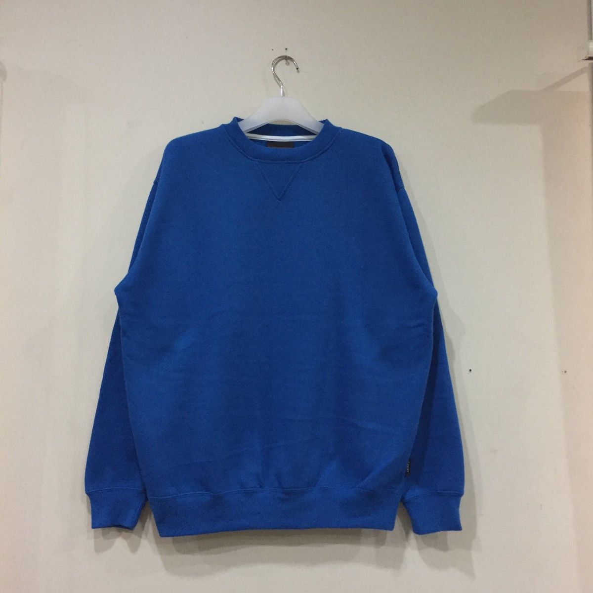 Other LOWES sweatshirt plain color. Australian brand Size US L / EU 52-54 / 3 - 1 Thumbnail