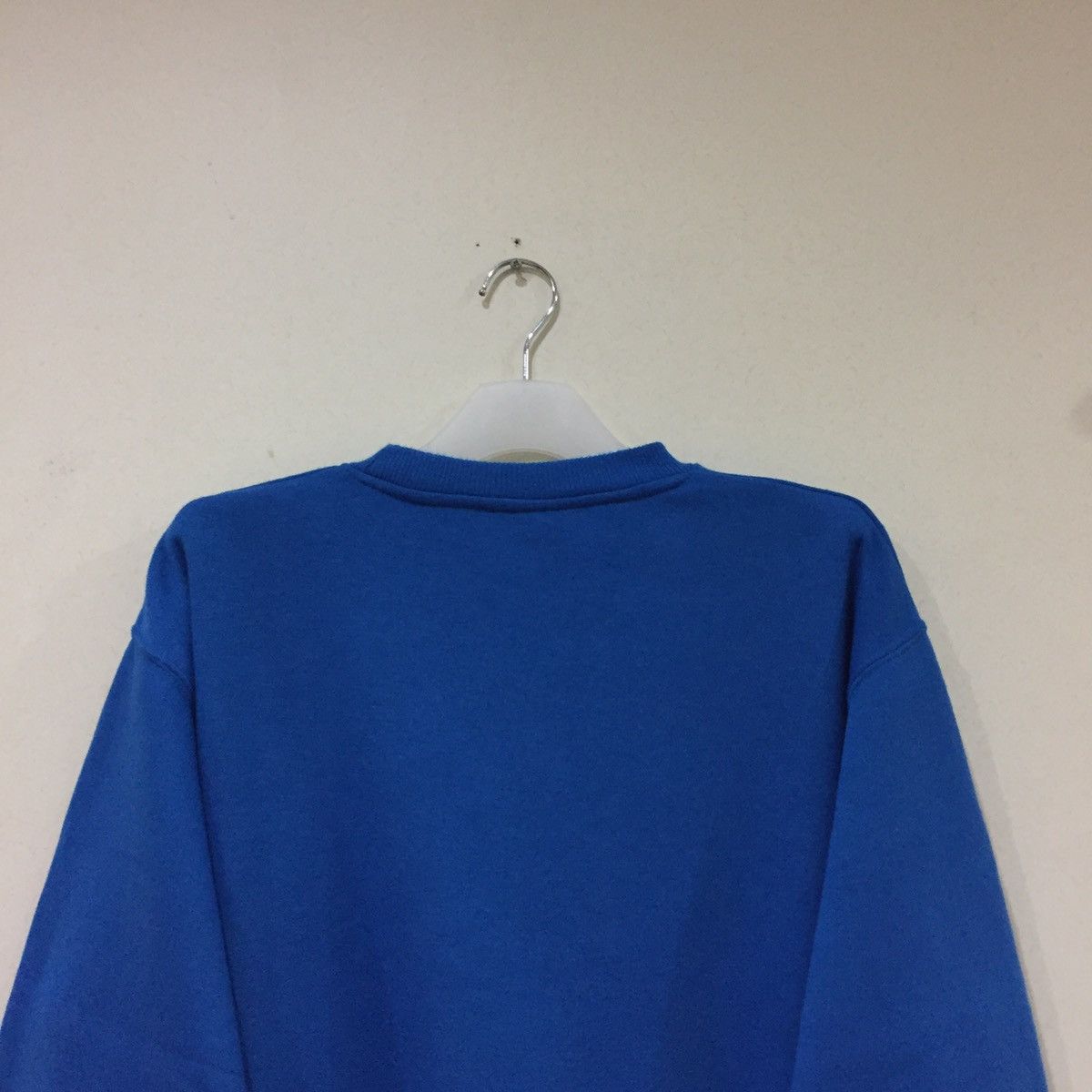 Other LOWES sweatshirt plain color. Australian brand Size US L / EU 52-54 / 3 - 6 Thumbnail