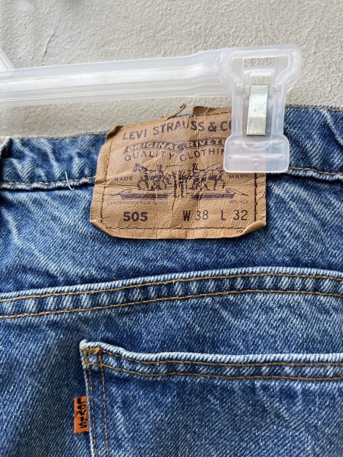 Levi's Vintage 90s Levi’s 505 Orange Tab Sun Fade Denim Jeans Size US 37 - 17 Thumbnail