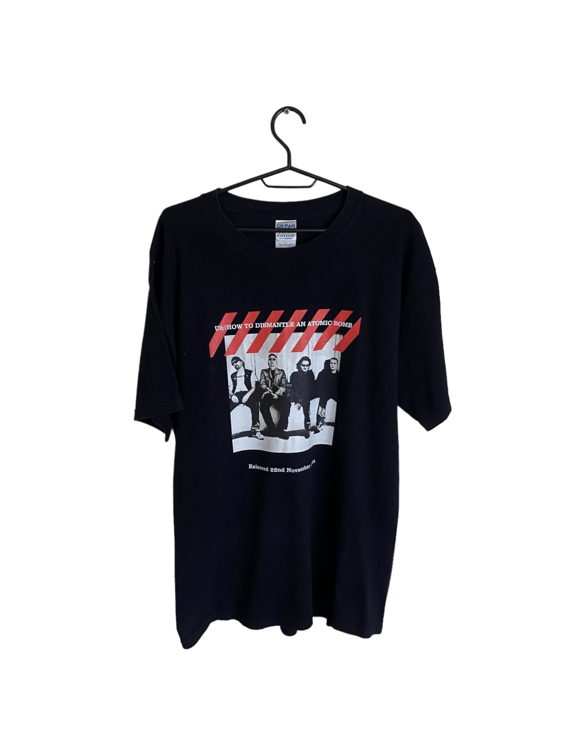 Band Tees × Vintage U2 2004 How to dismantle an atomic bomb tee, size L Size US L / EU 52-54 / 3 - 1 Thumbnail