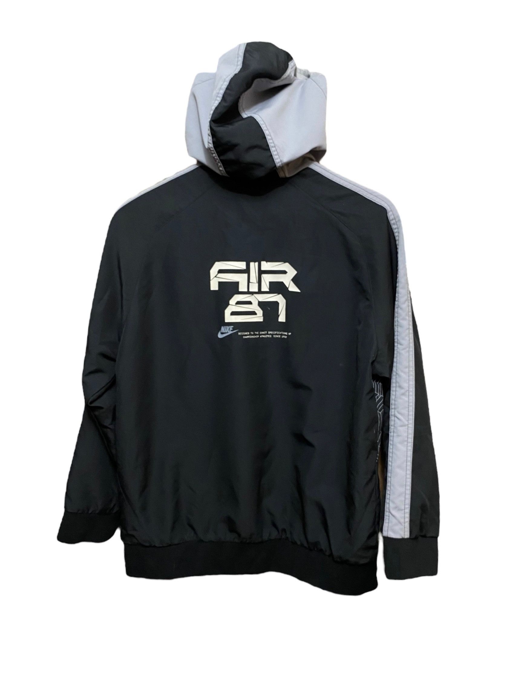 Nike × Vintage 00s' Nike vintage windbreaker jacket, size XS Size US XS / EU 42 / 0 - 4 Thumbnail