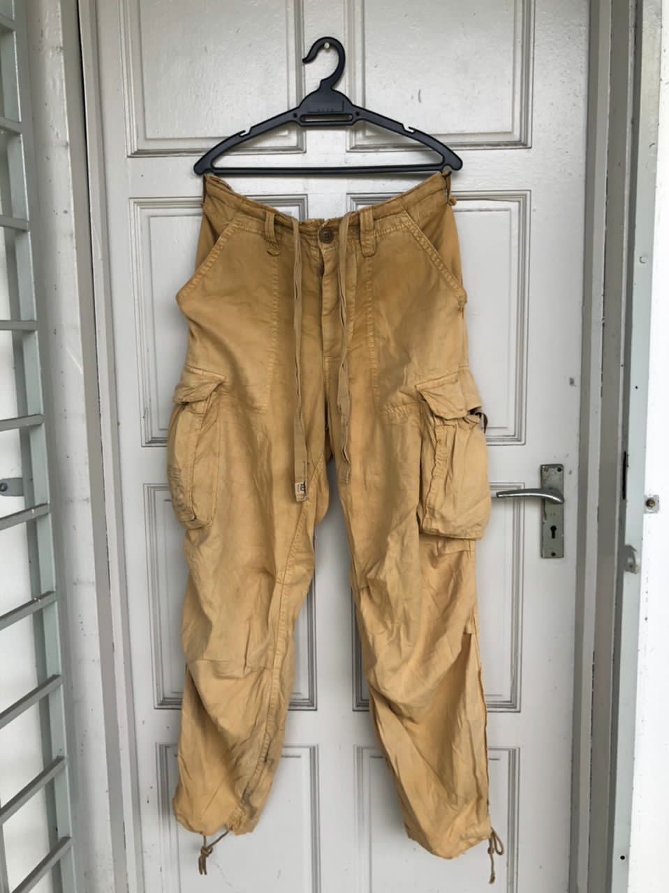 Abercrombie and fitch cargo pants/ parachute multipocket