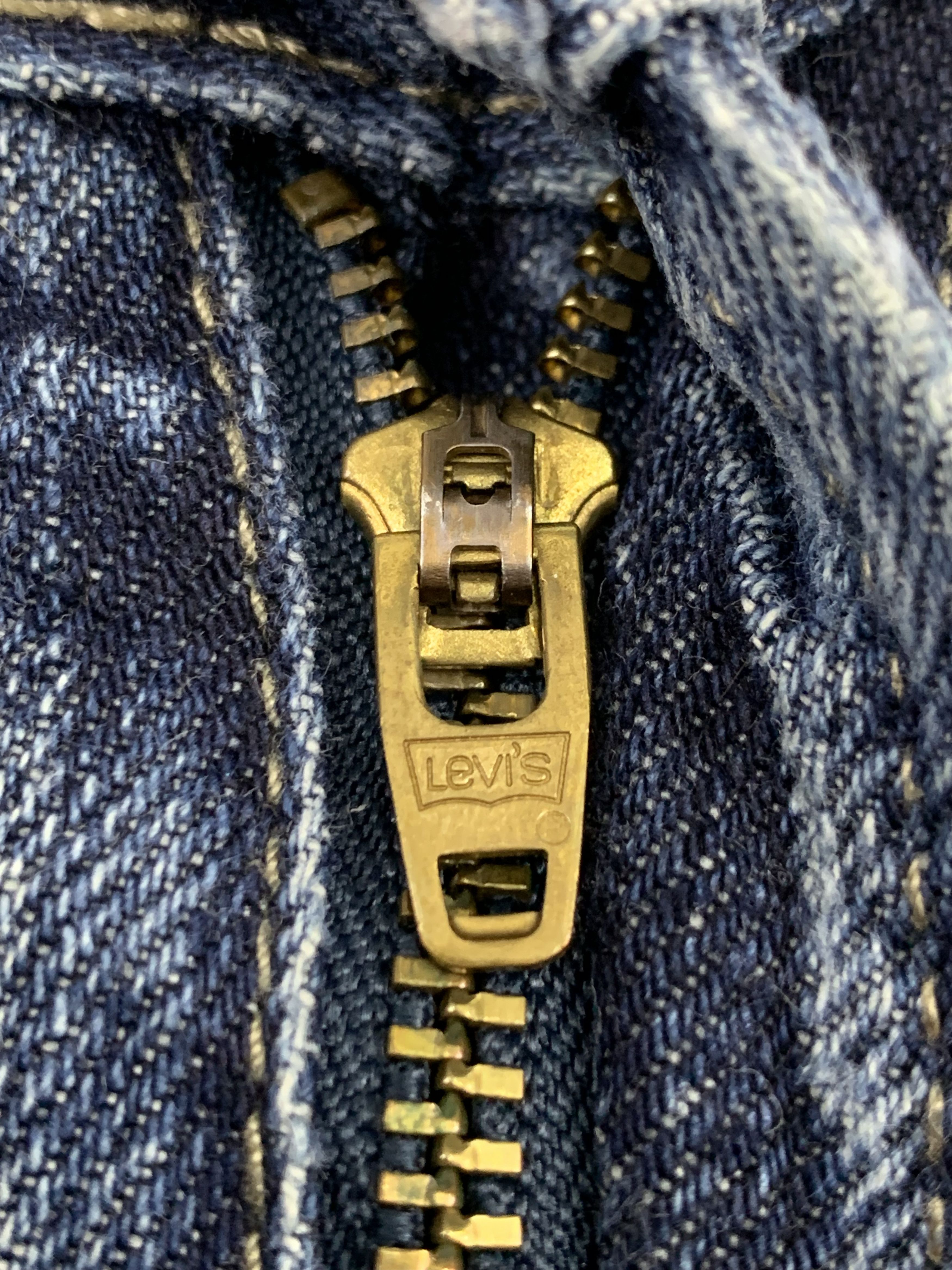Levi's Vintage Levis 550 Faded Blue Jeans DP1890 Size US 27 - 13 Thumbnail