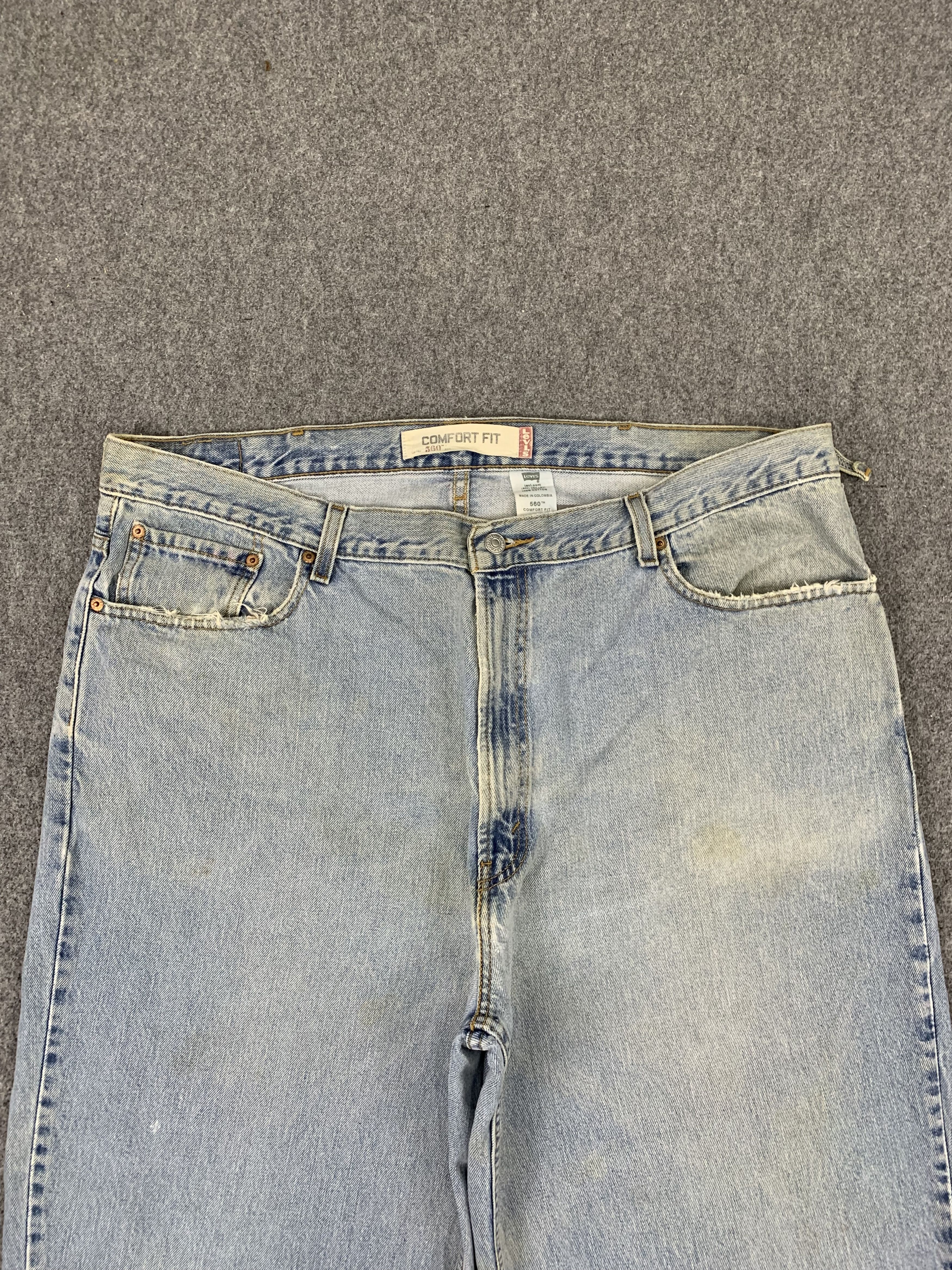 Levi's Vintage Levis 560 Light Wash Jeans DP1897 Size US 44 / EU 60 - 2 Thumbnail