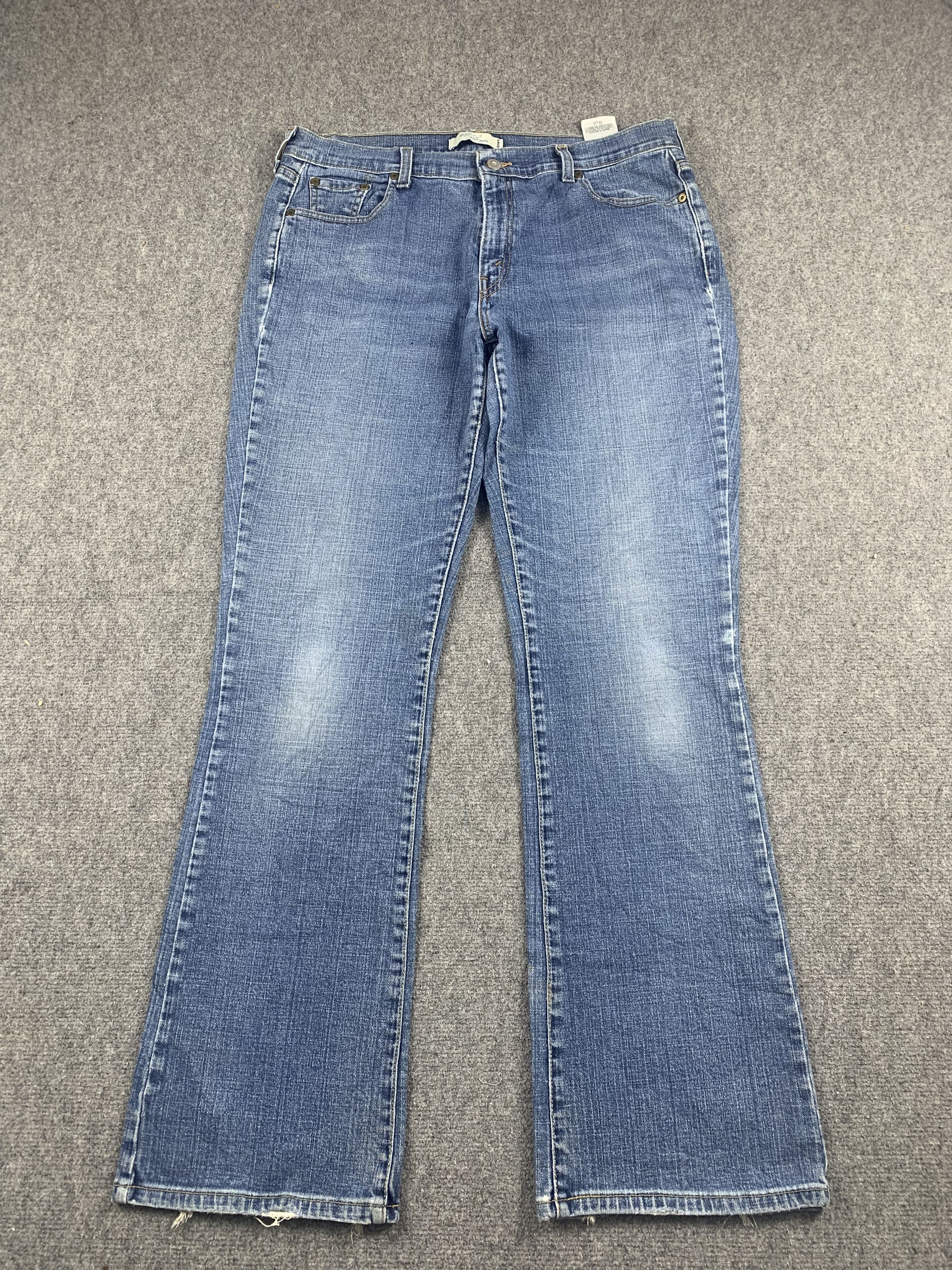 Levi's Vintage Levis 515 Flared Bootcut Jeans DP1905 Size US 35 - 1 Thumbnail