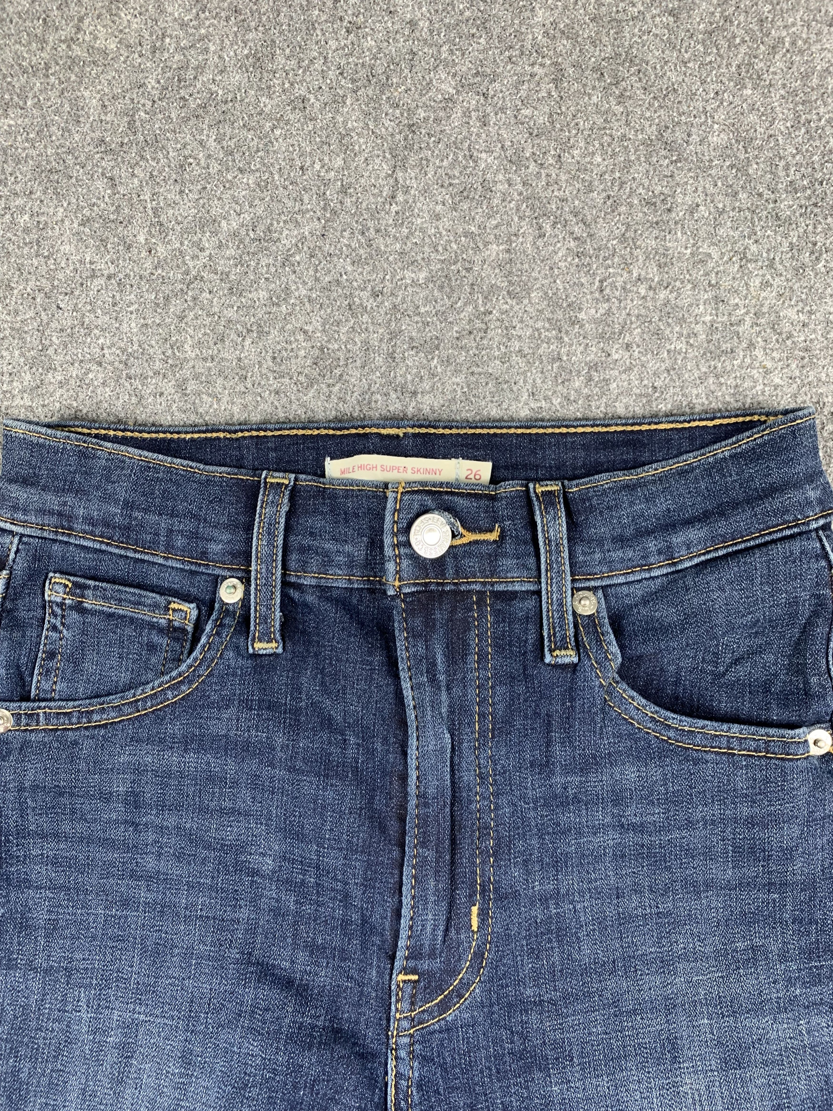 Levi's Vintage Levis Faded Blue Jeans DP1915 Size US 26 / EU 42 - 2 Thumbnail