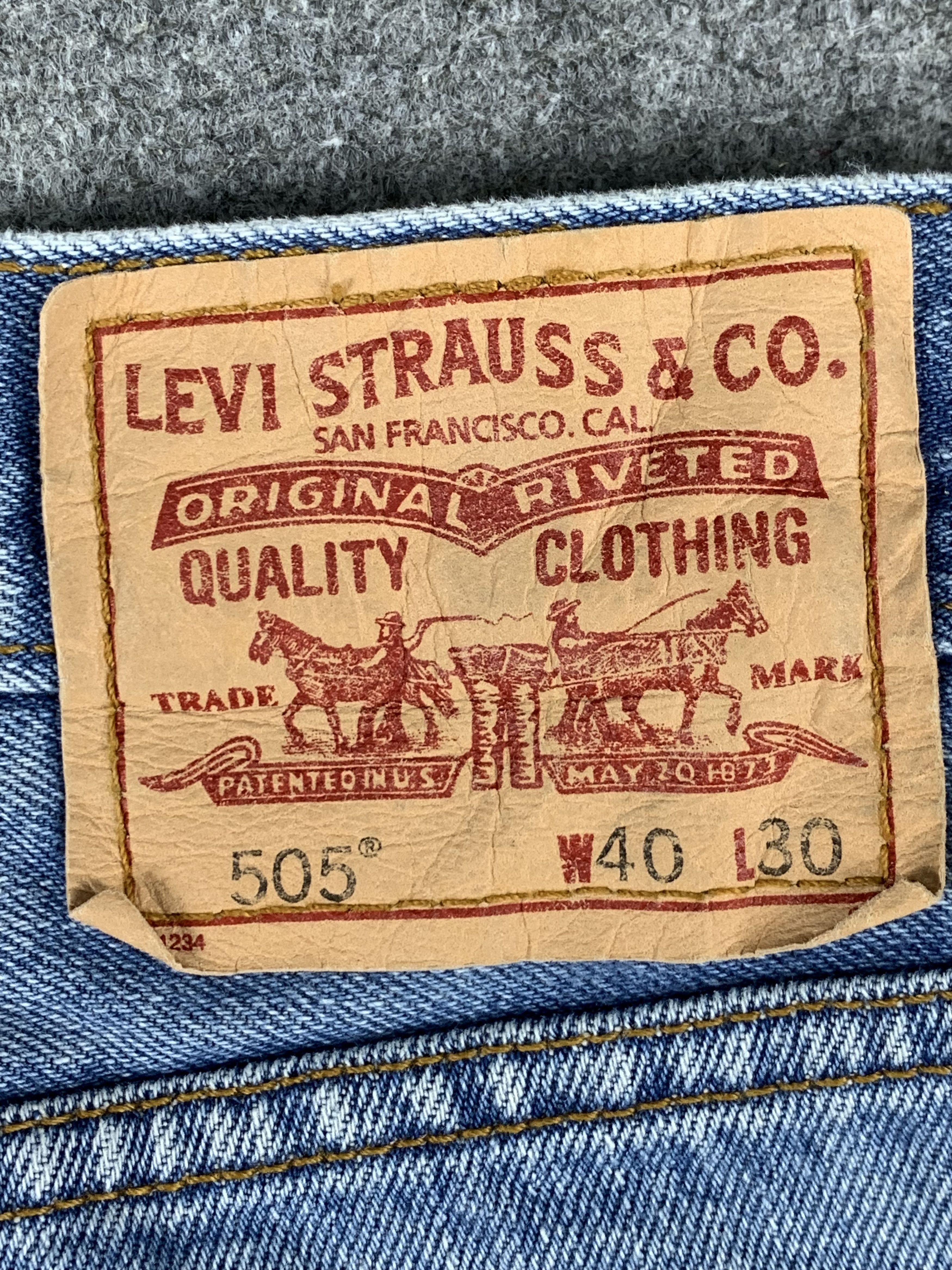 Levi's Vintage Levis 505 Light Wash Jeans DP1921 Size US 40 / EU 56 - 2 Thumbnail