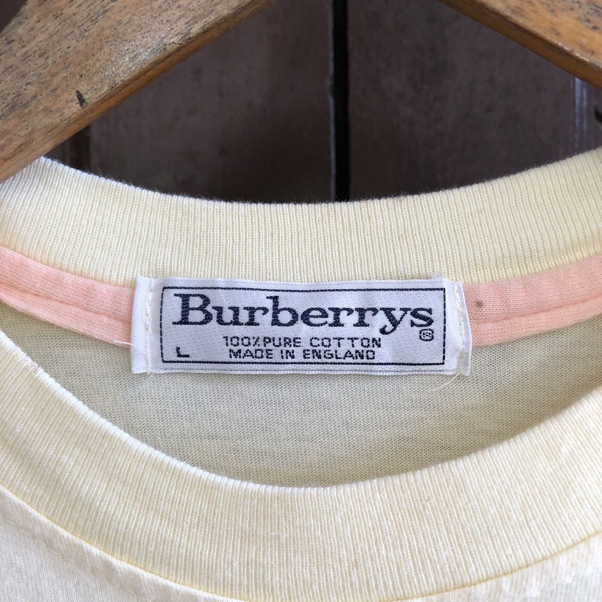 Burberry × Vintage Rare Vintage Burberrys London Multicolour Embroidered Tee Size US L / EU 52-54 / 3 - 2 Thumbnail