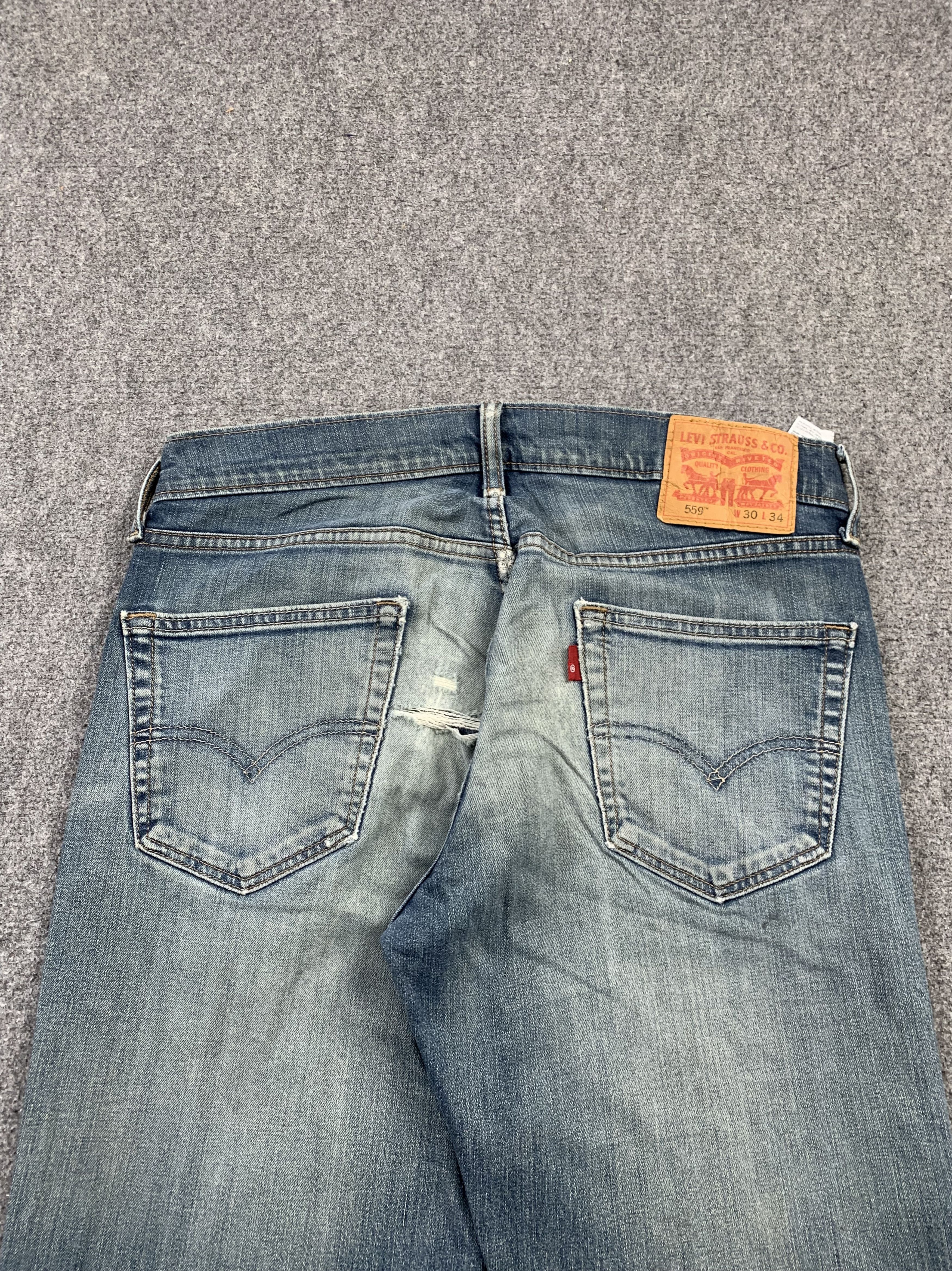 Levi's Vintage Levis 559 Faded Blue Jeans DP2191 Size US 33 - 4 Thumbnail