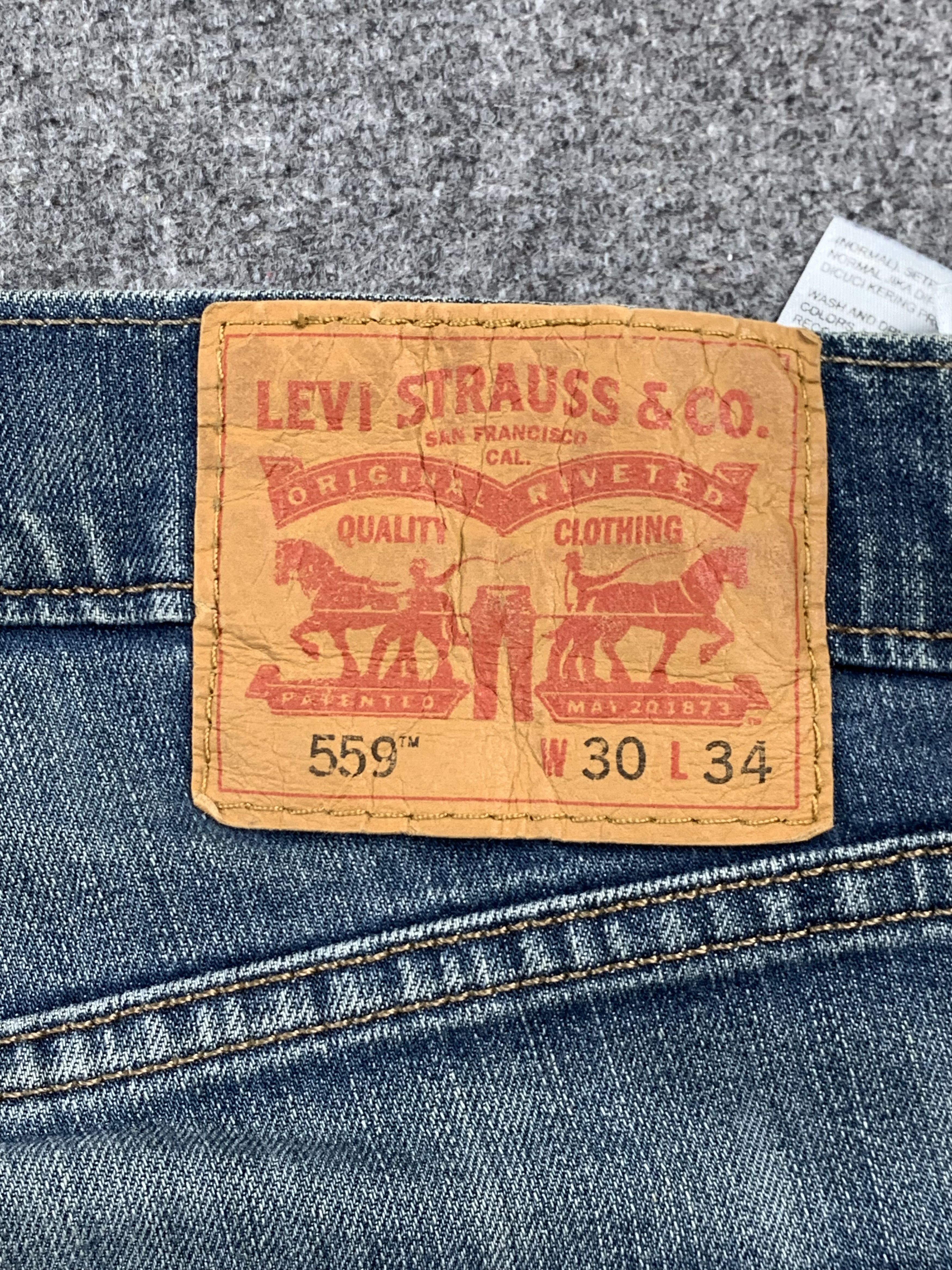 Levi's Vintage Levis 559 Faded Blue Jeans DP2191 Size US 33 - 5 Thumbnail